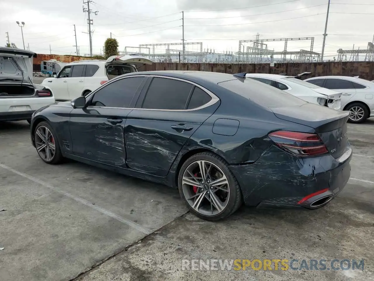 2 Фотография поврежденного автомобиля KMTG54SE2RU137450 GENESIS G70 2024