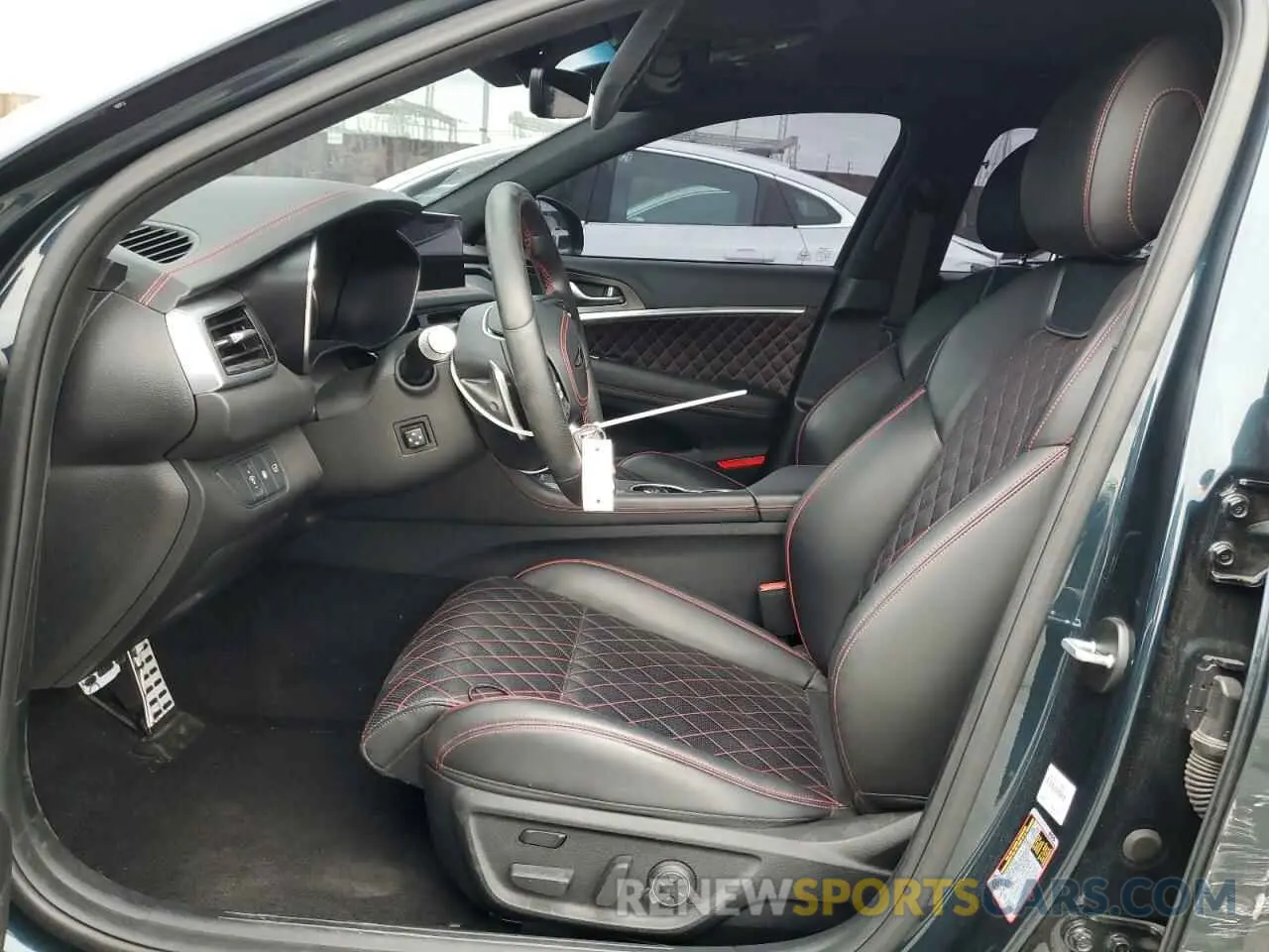 7 Фотография поврежденного автомобиля KMTG54SE2RU137450 GENESIS G70 2024