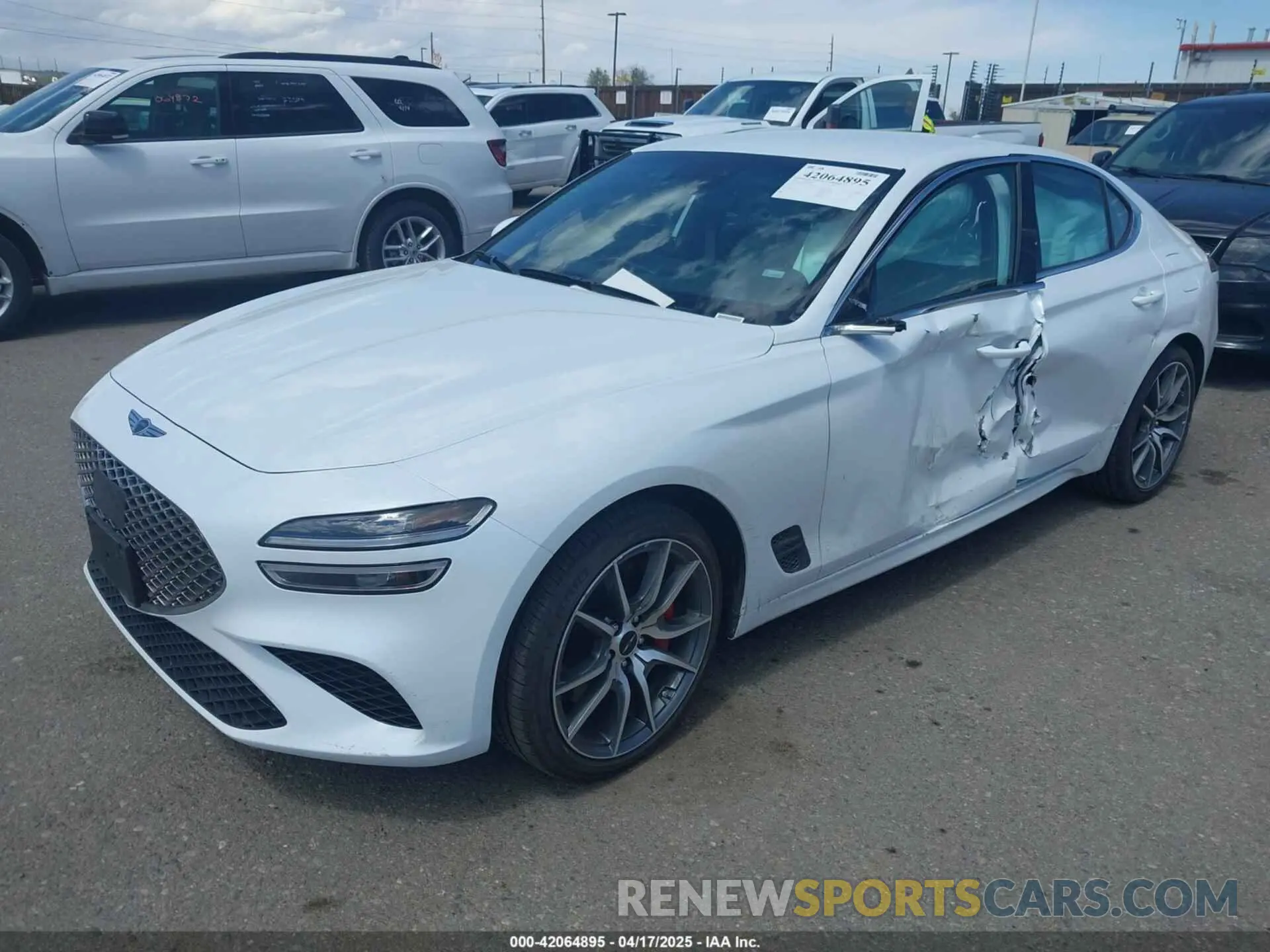 2 Фотография поврежденного автомобиля KMTG34SC6SU155525 GENESIS G70 2025