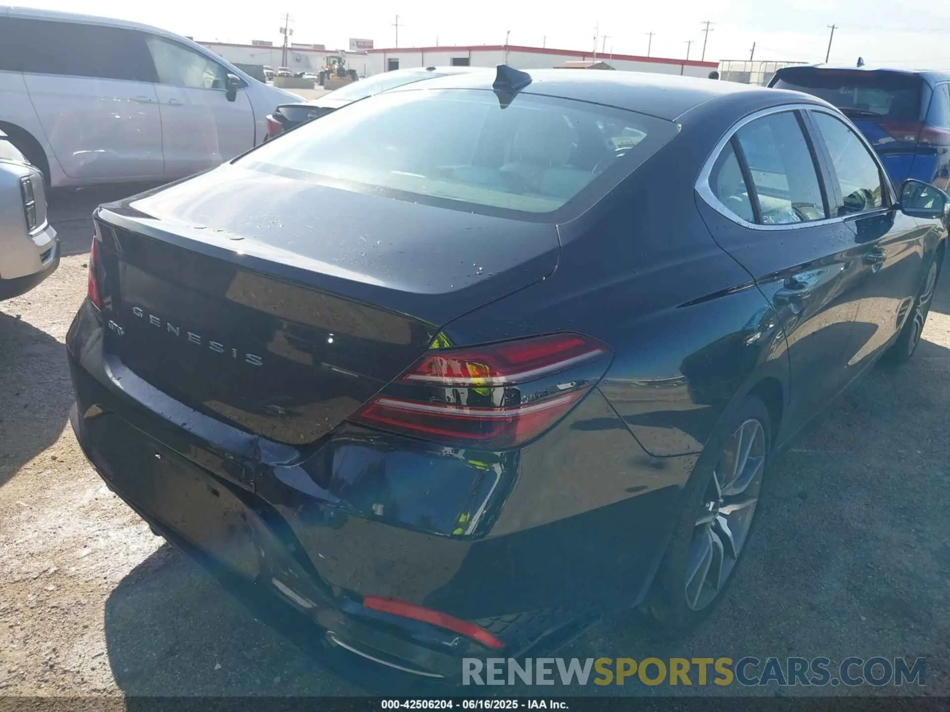 4 Фотография поврежденного автомобиля KMTG34SC9SU153977 GENESIS G70 2025