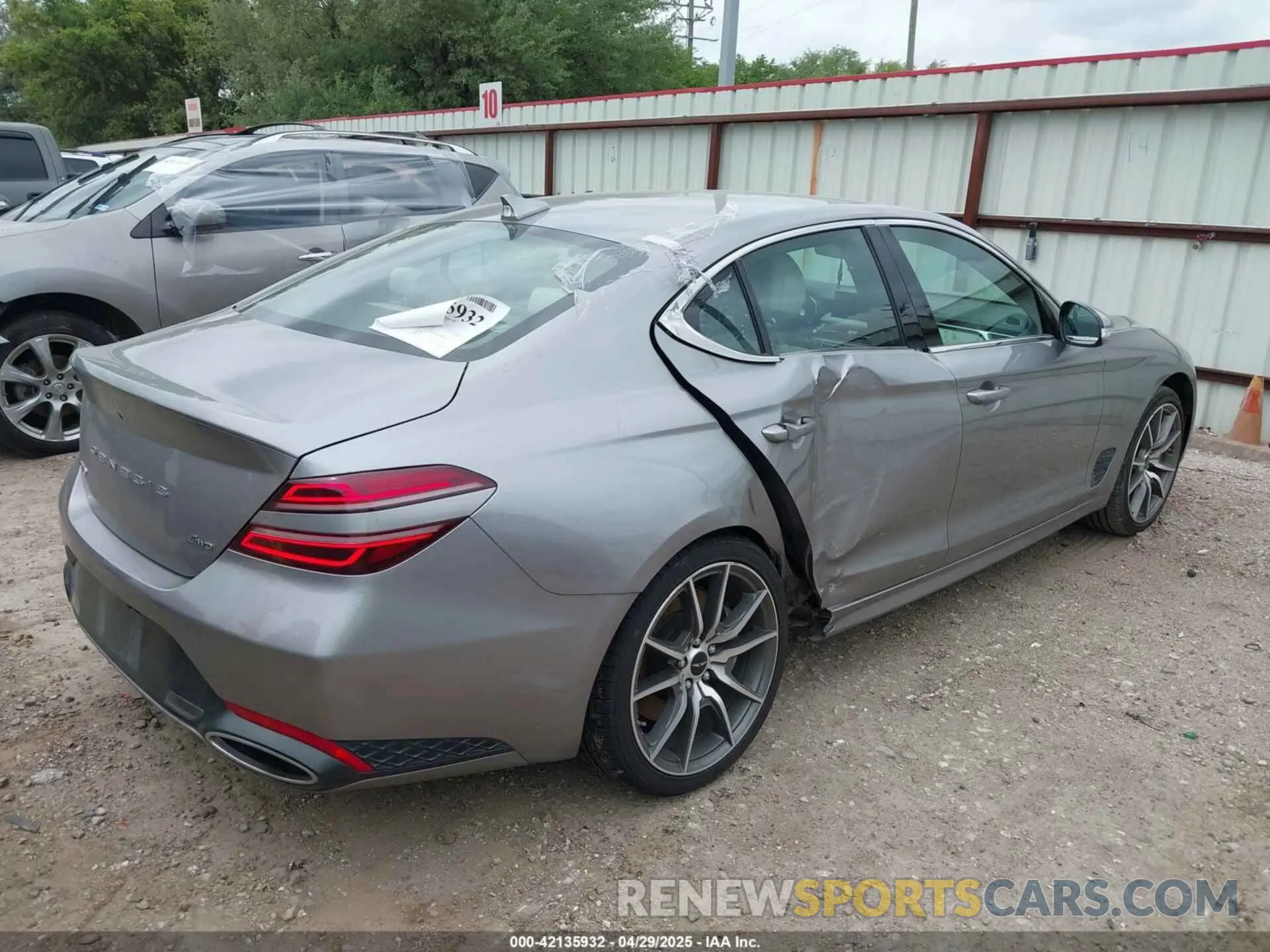 4 Фотография поврежденного автомобиля KMTG34SCXSU148223 GENESIS G70 2025