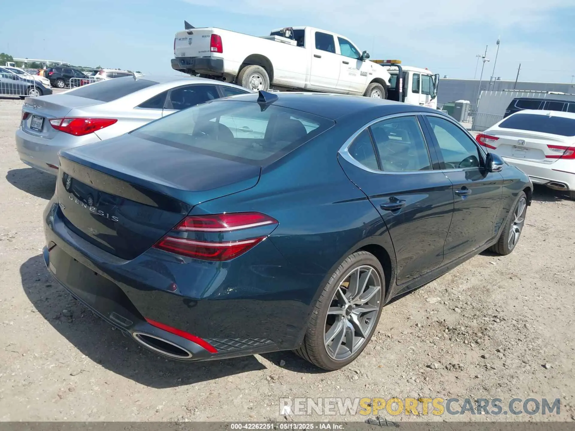 4 Фотография поврежденного автомобиля KMTG34SCXSU154023 GENESIS G70 2025