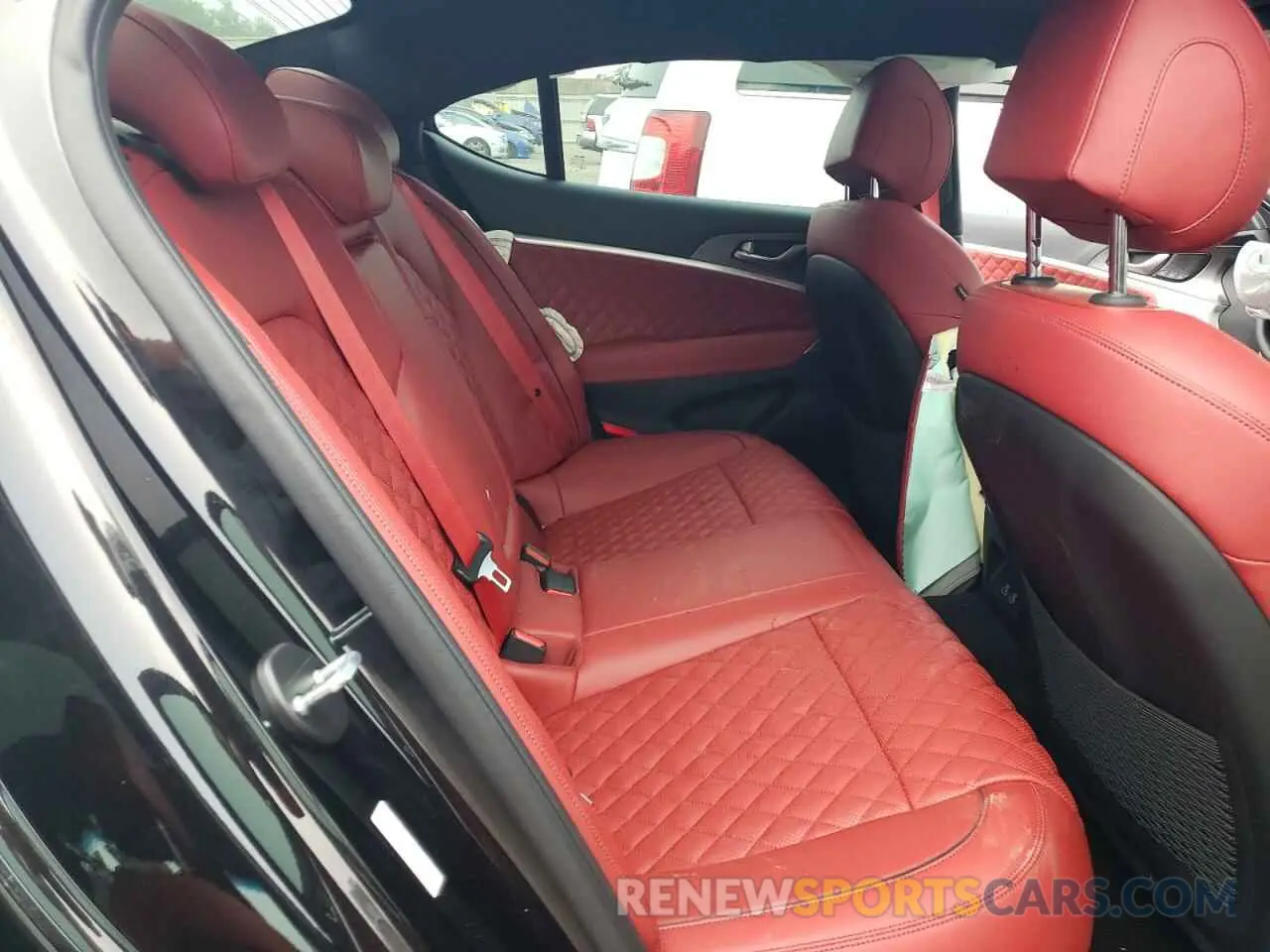 10 Photograph of a damaged car KMTG54SEXSU147388 GENESIS G70 2025