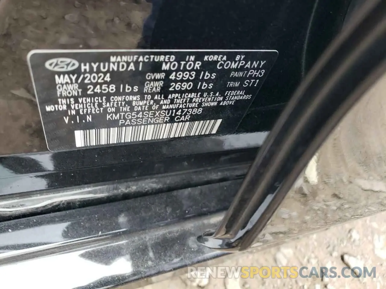 12 Photograph of a damaged car KMTG54SEXSU147388 GENESIS G70 2025