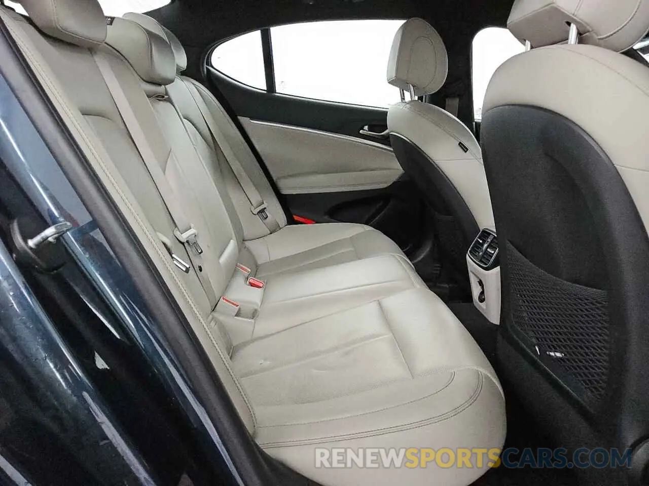 10 Photograph of a damaged car KMTG34TA1NU094229 GENESIS G70 BASE 2022