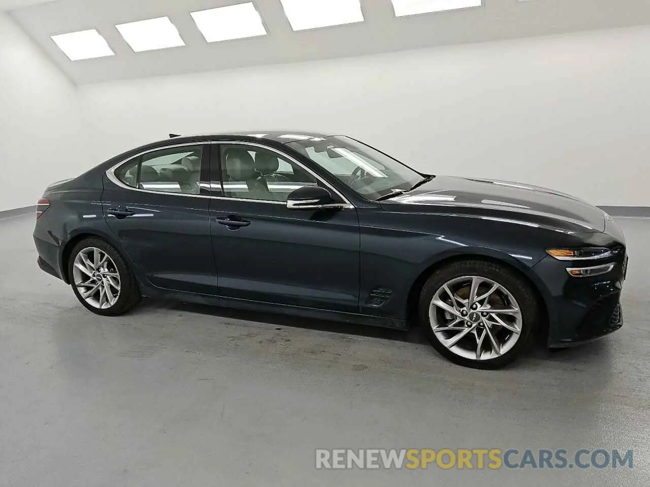 4 Photograph of a damaged car KMTG34TA1NU094229 GENESIS G70 BASE 2022