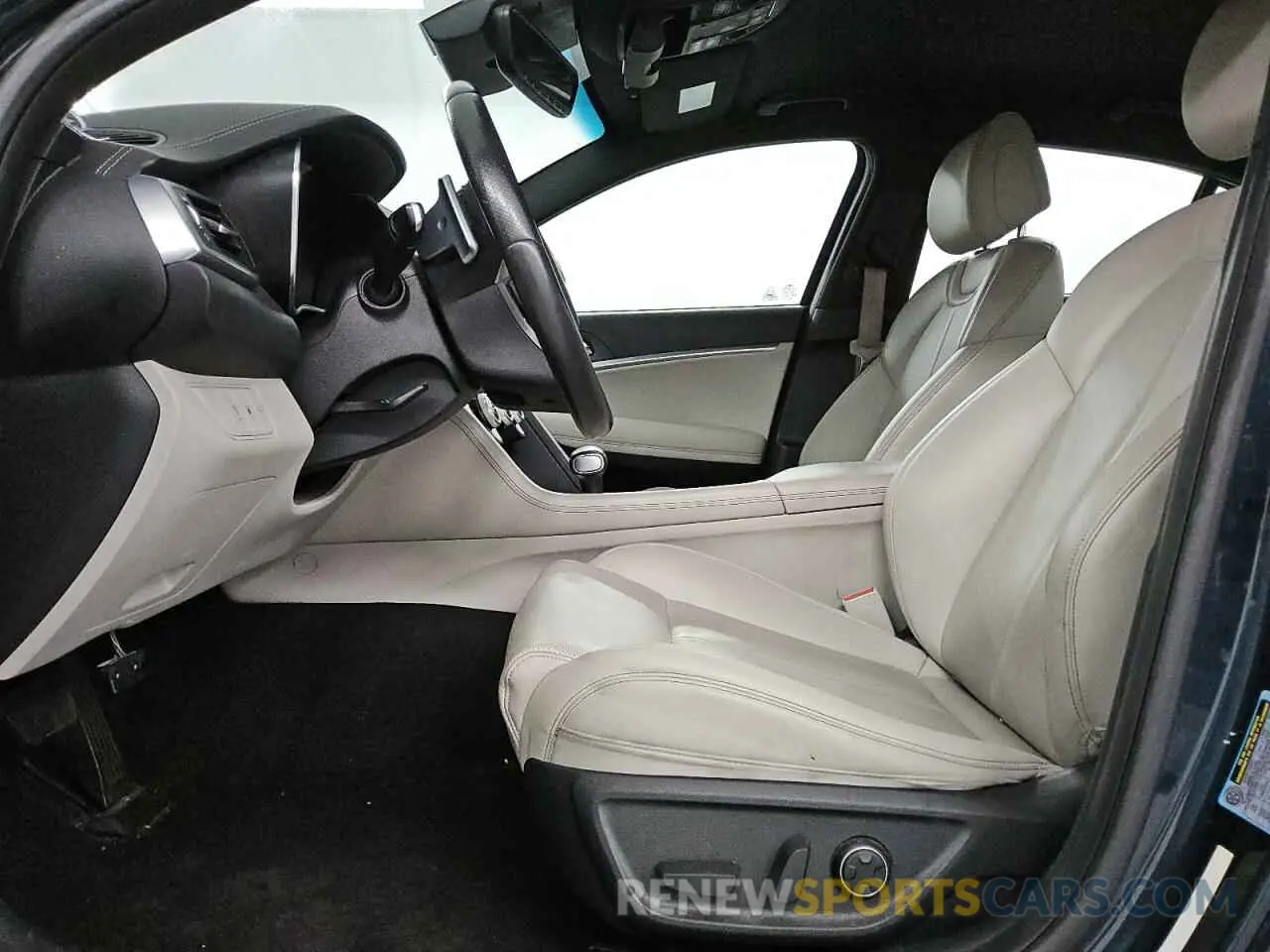 7 Photograph of a damaged car KMTG34TA1NU094229 GENESIS G70 BASE 2022
