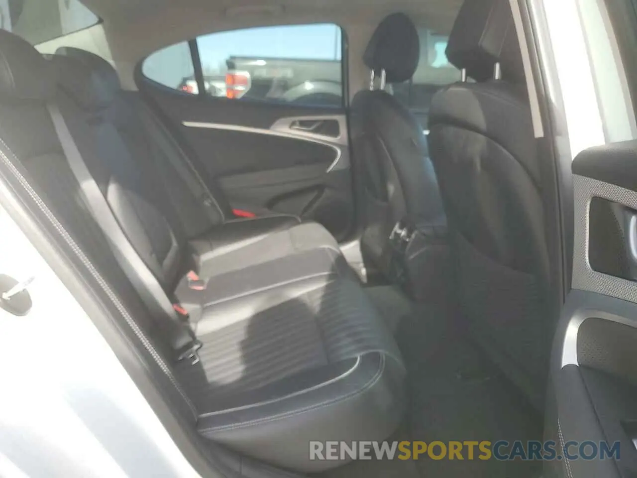 10 Photograph of a damaged car KMTG34TA1NU103382 GENESIS G70 BASE 2022