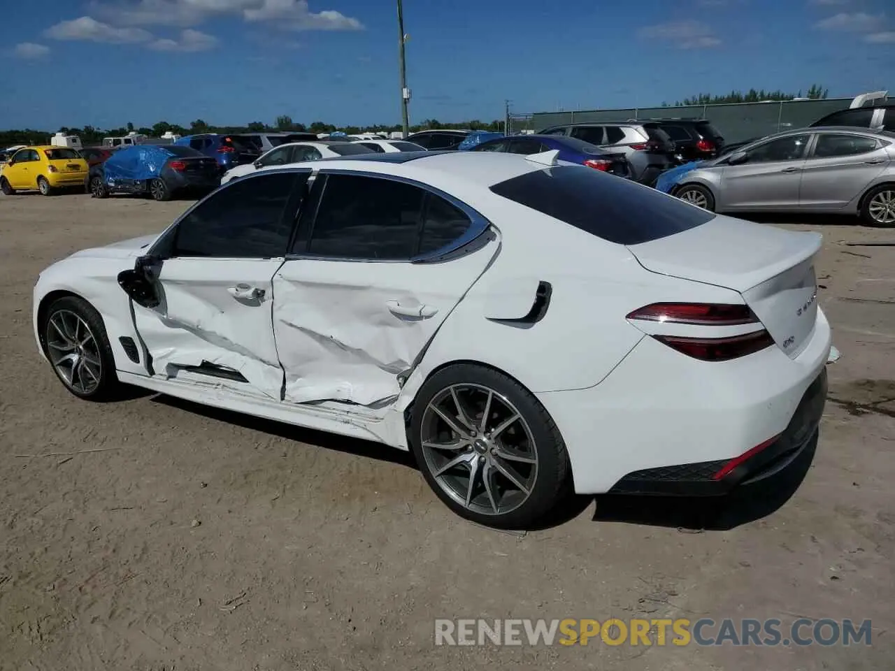 2 Фотография поврежденного автомобиля KMTG34TA2NU096216 GENESIS G70 BASE 2022