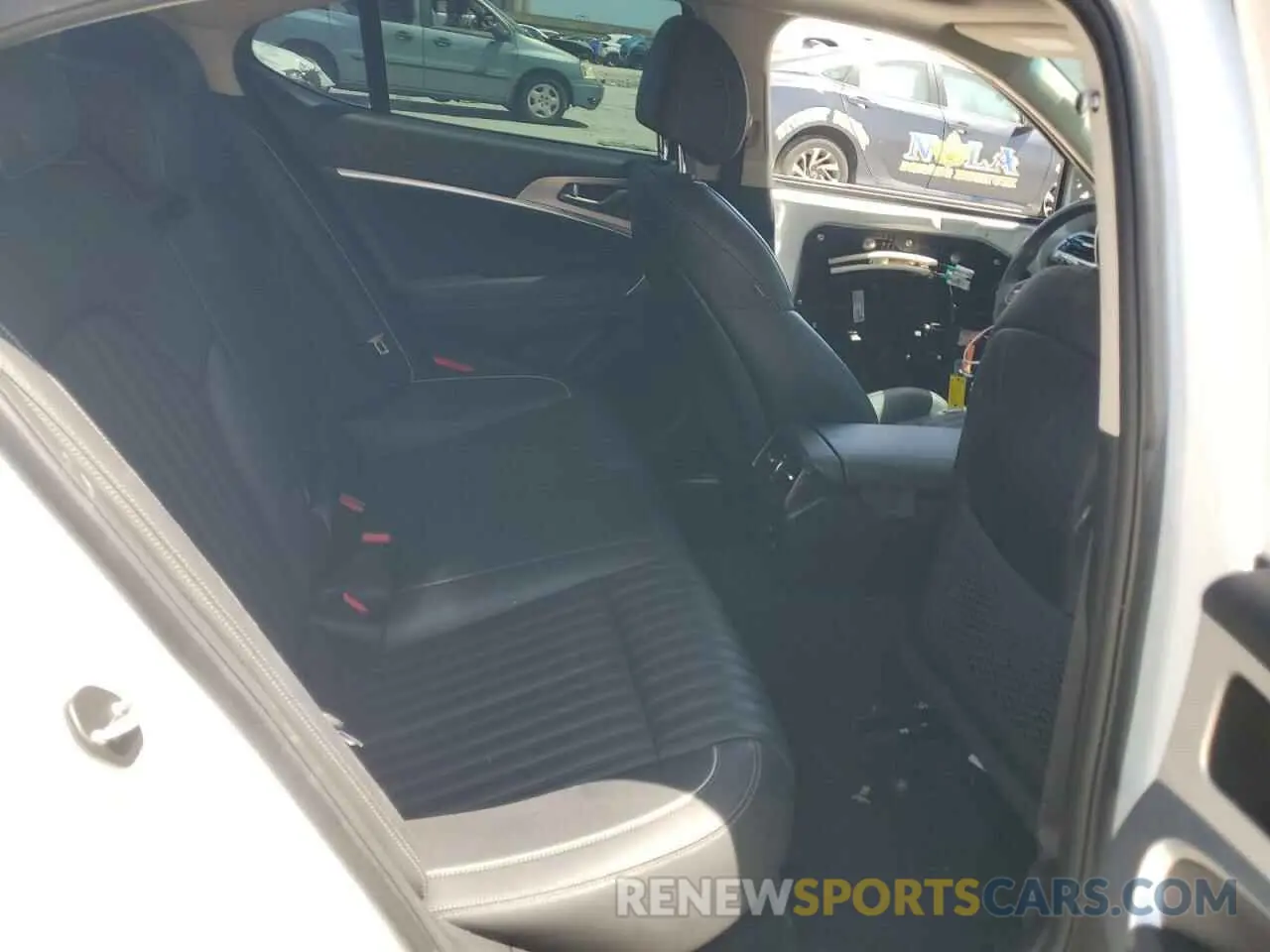 10 Photograph of a damaged car KMTG34TA6NU098521 GENESIS G70 BASE 2022