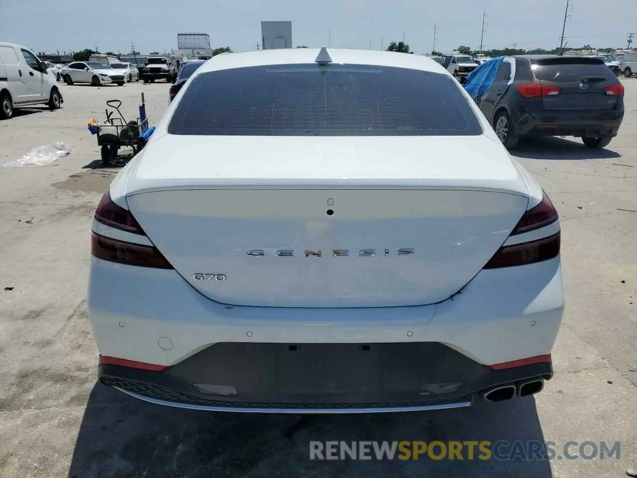 6 Photograph of a damaged car KMTG34TA6NU098521 GENESIS G70 BASE 2022