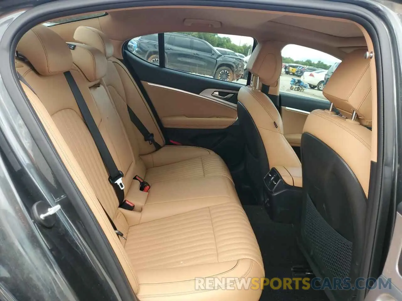 10 Photograph of a damaged car KMTG34TAXNU086582 GENESIS G70 BASE 2022