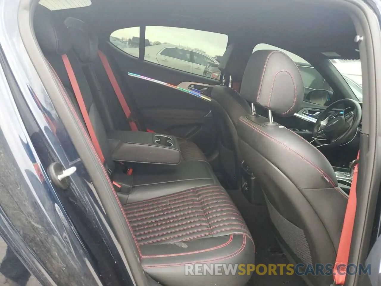 10 Photograph of a damaged car KMTG54TE2NU084452 GENESIS G70 BASE 2022