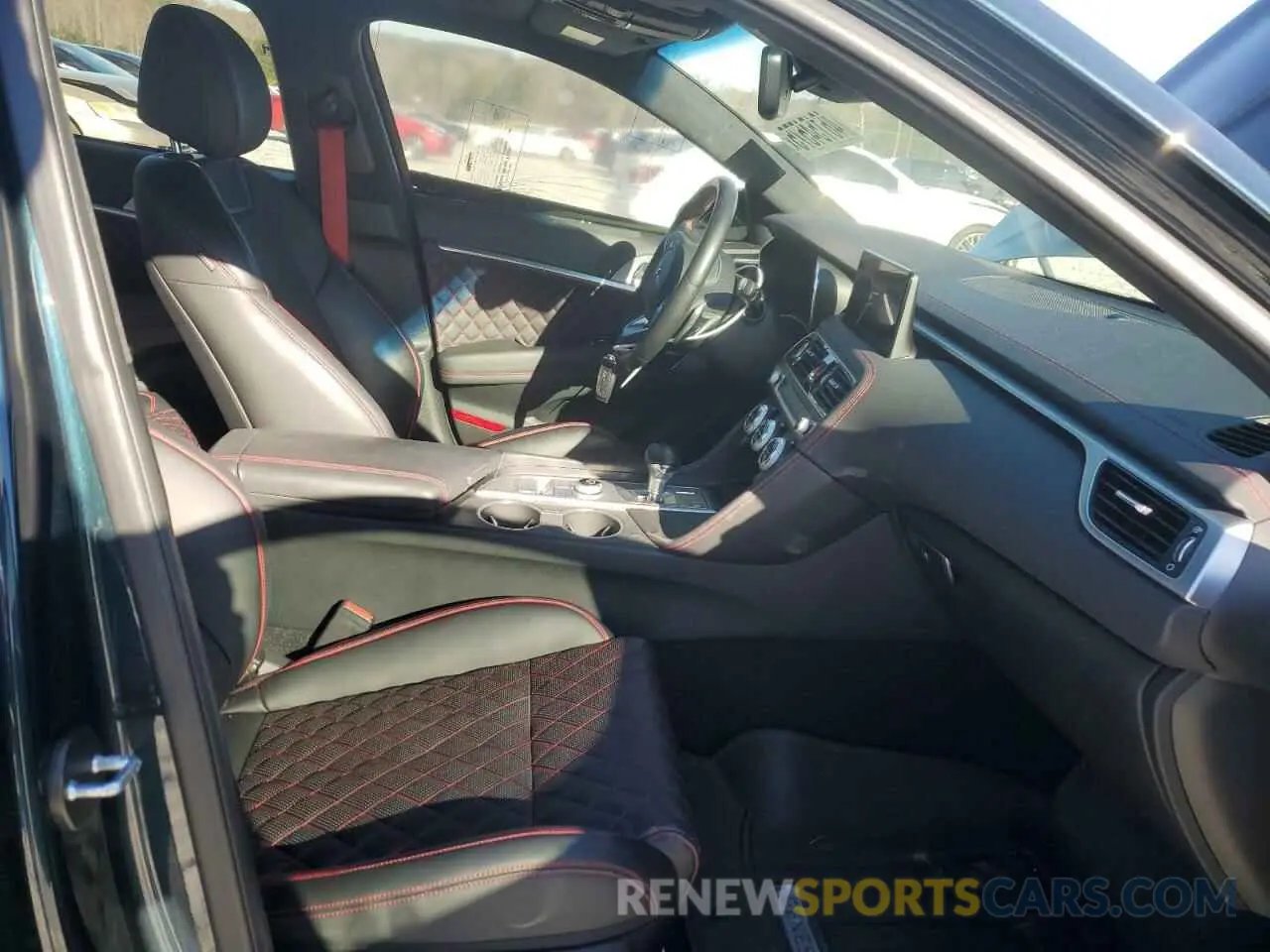 7 Photograph of a damaged car KMTG54TE2NU103064 GENESIS G70 BASE 2022