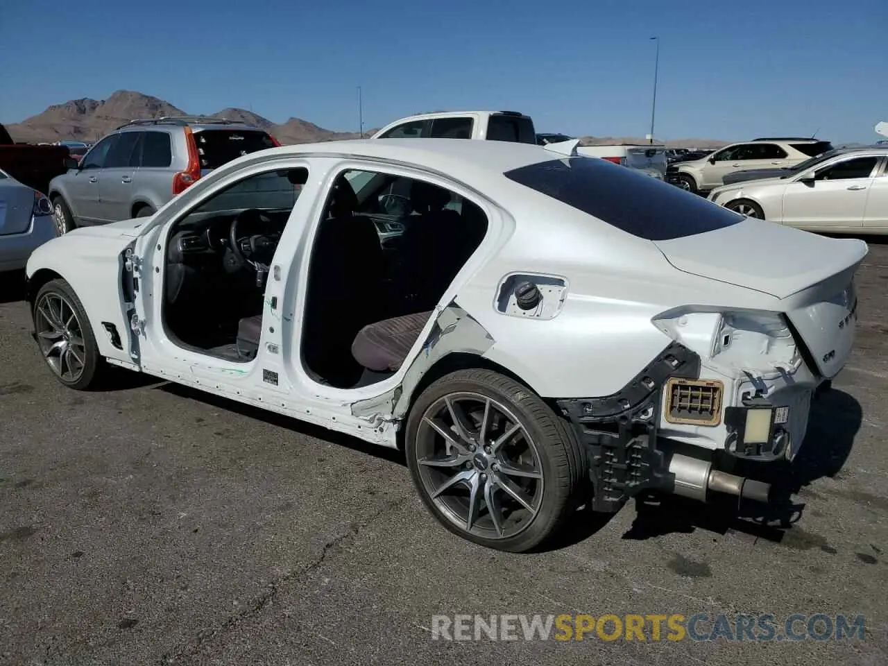 2 Photograph of a damaged car KMTG54TE7NU088173 GENESIS G70 BASE 2022
