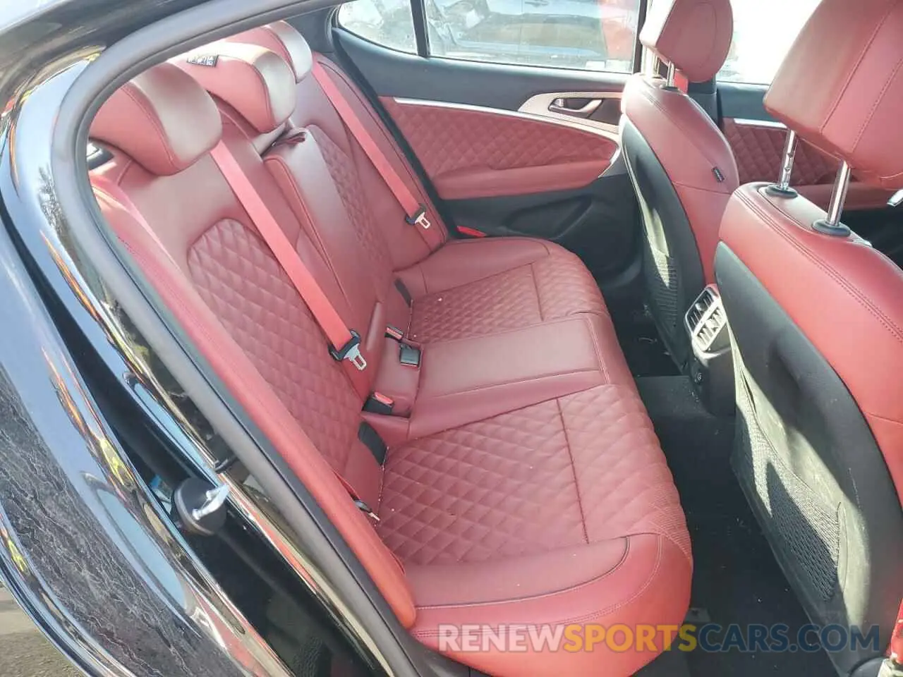 10 Photograph of a damaged car KMTG54TE4PU122153 GENESIS G70 BASE 2023