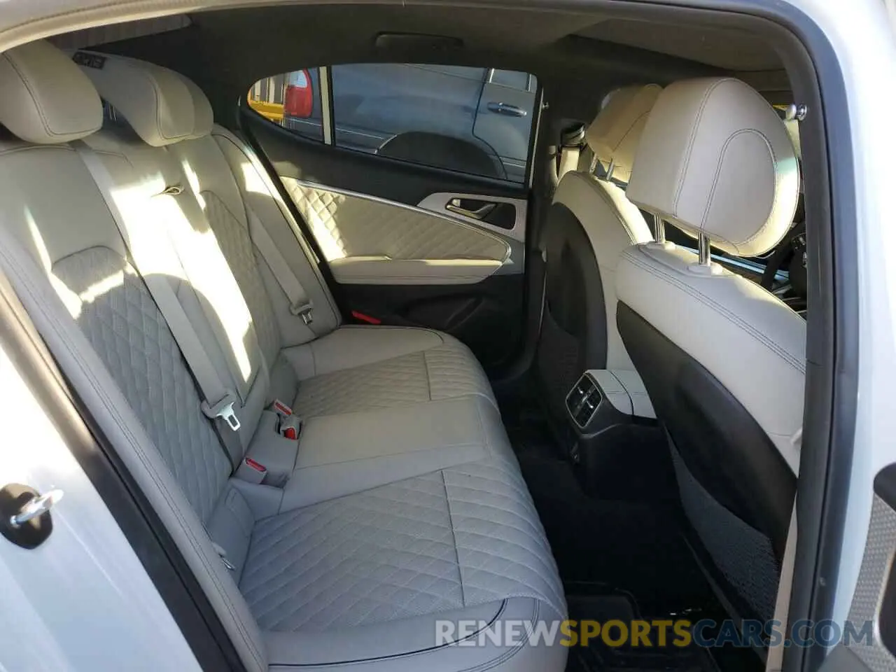 10 Фотография поврежденного автомобиля KMTG54TE5PU128933 GENESIS G70 BASE 2023