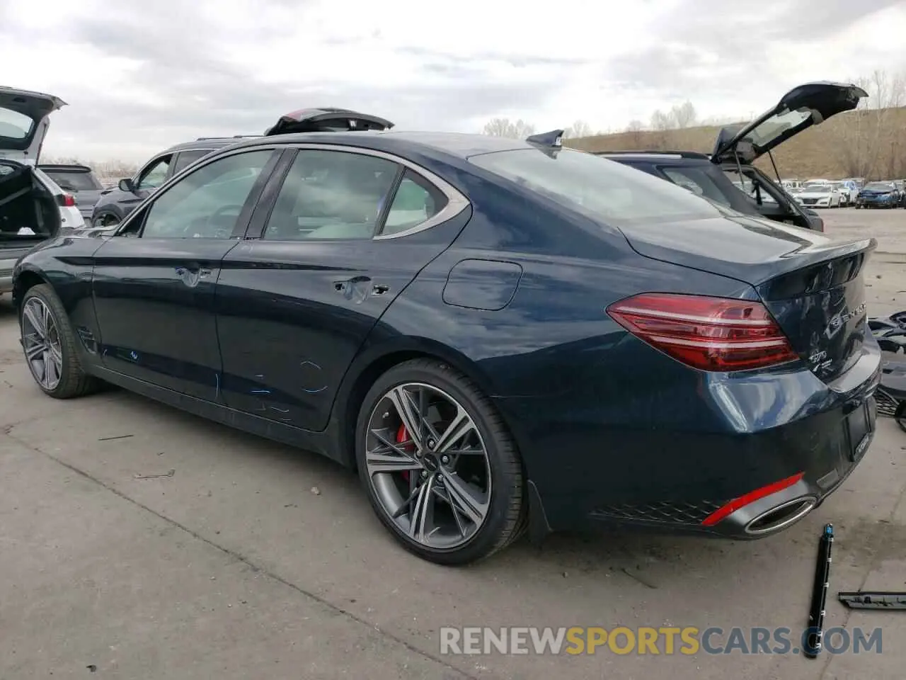 2 Фотография поврежденного автомобиля KMTG34SC7RU140896 GENESIS G70 BASE 2024