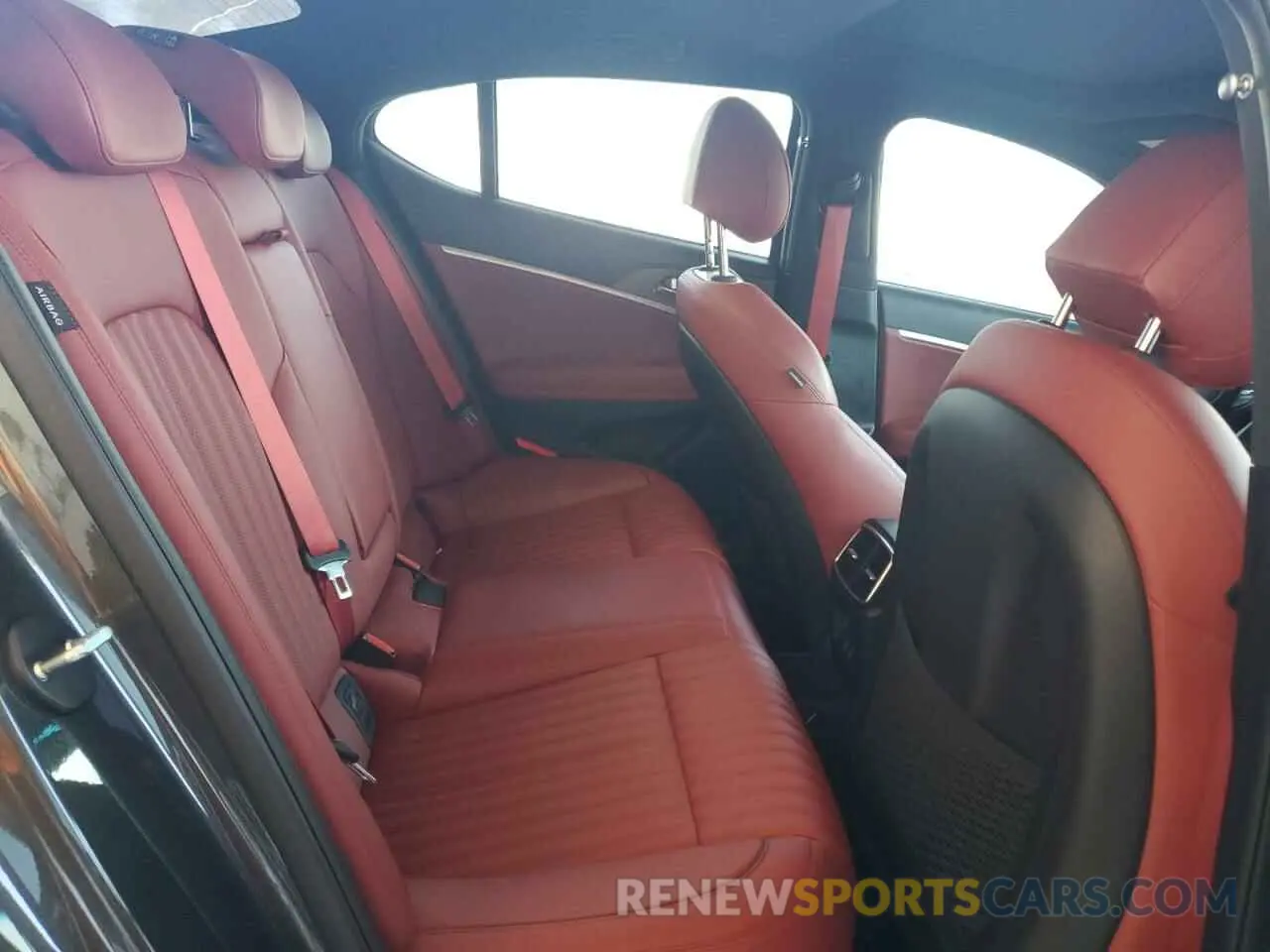 10 Фотография поврежденного автомобиля KMTG34SC8RU136338 GENESIS G70 BASE 2024
