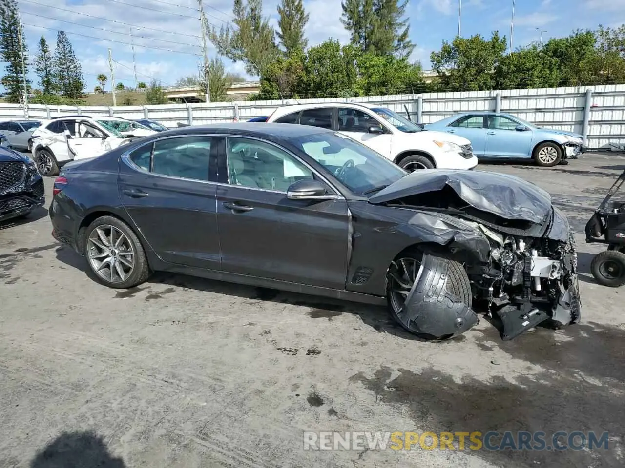 4 Фотография поврежденного автомобиля KMTG34SC0SU144360 GENESIS G70 BASE 2025