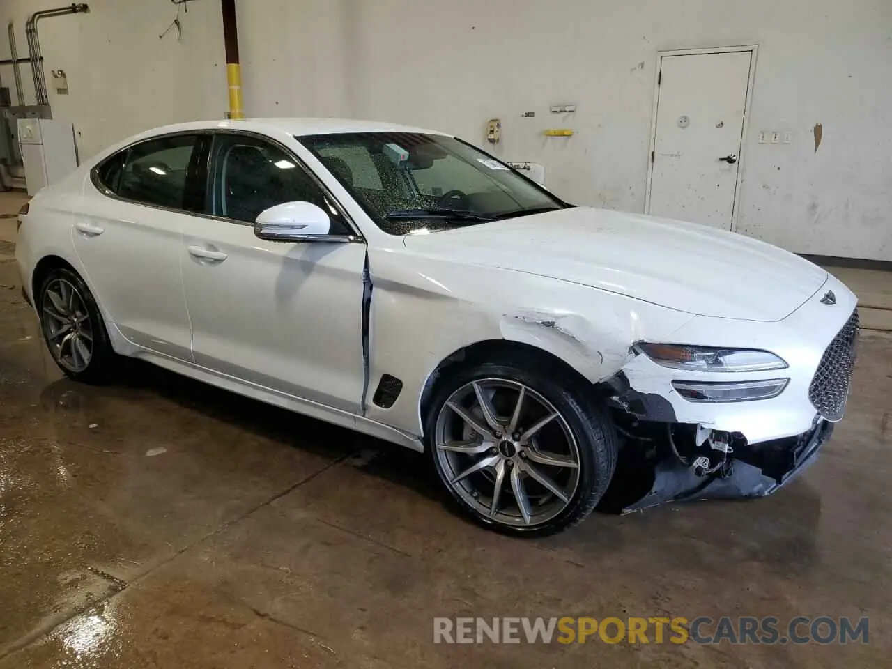 4 Photograph of a damaged car KMTG34SC3SU151206 GENESIS G70 BASE 2025