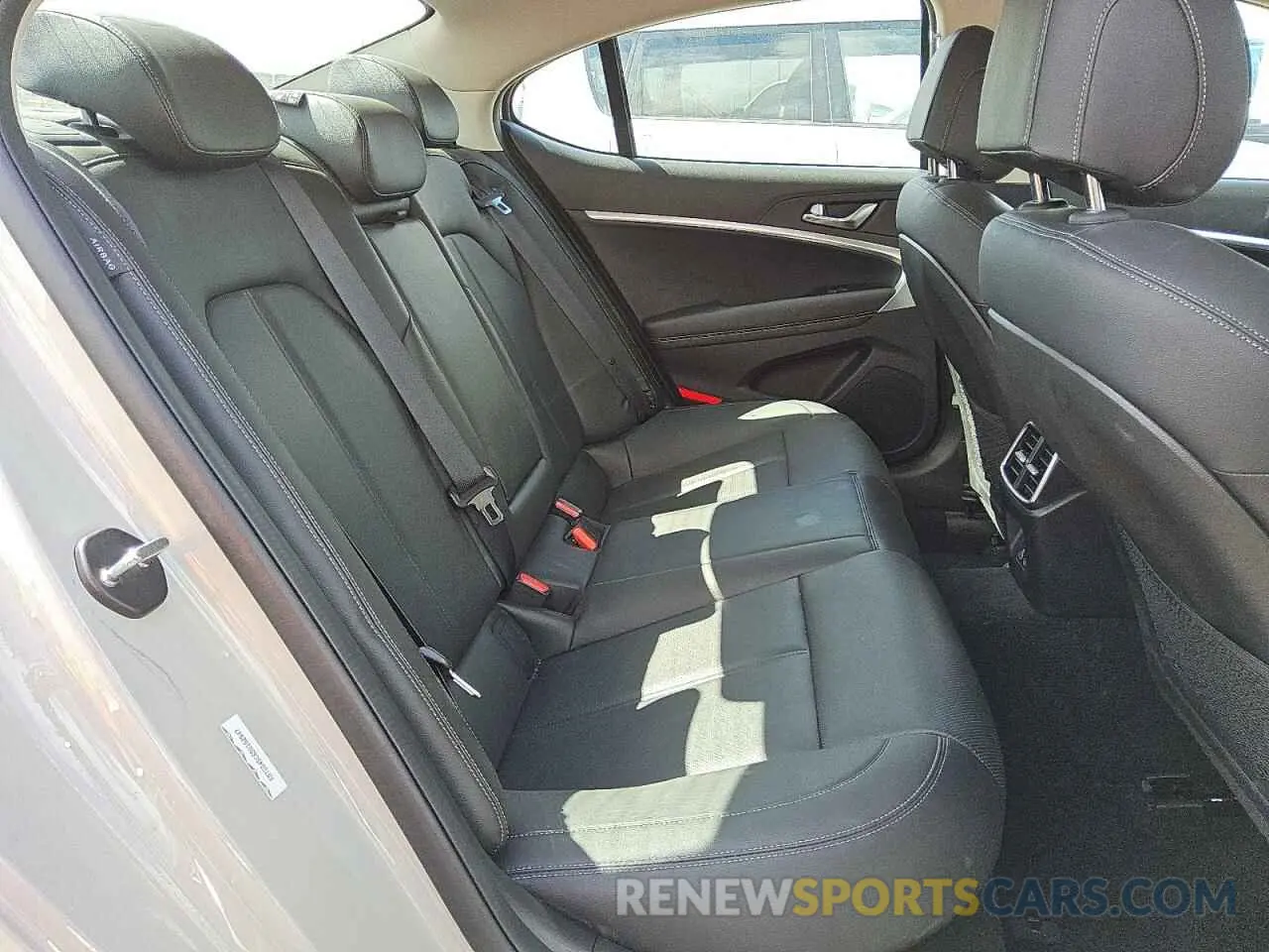 10 Photograph of a damaged car KMTG34SC6SU152947 GENESIS G70 BASE 2025