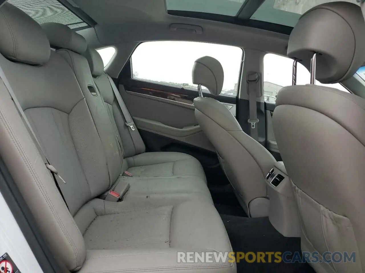 10 Photograph of a damaged car KMHGN4JE4KU290817 GENESIS G80 2019