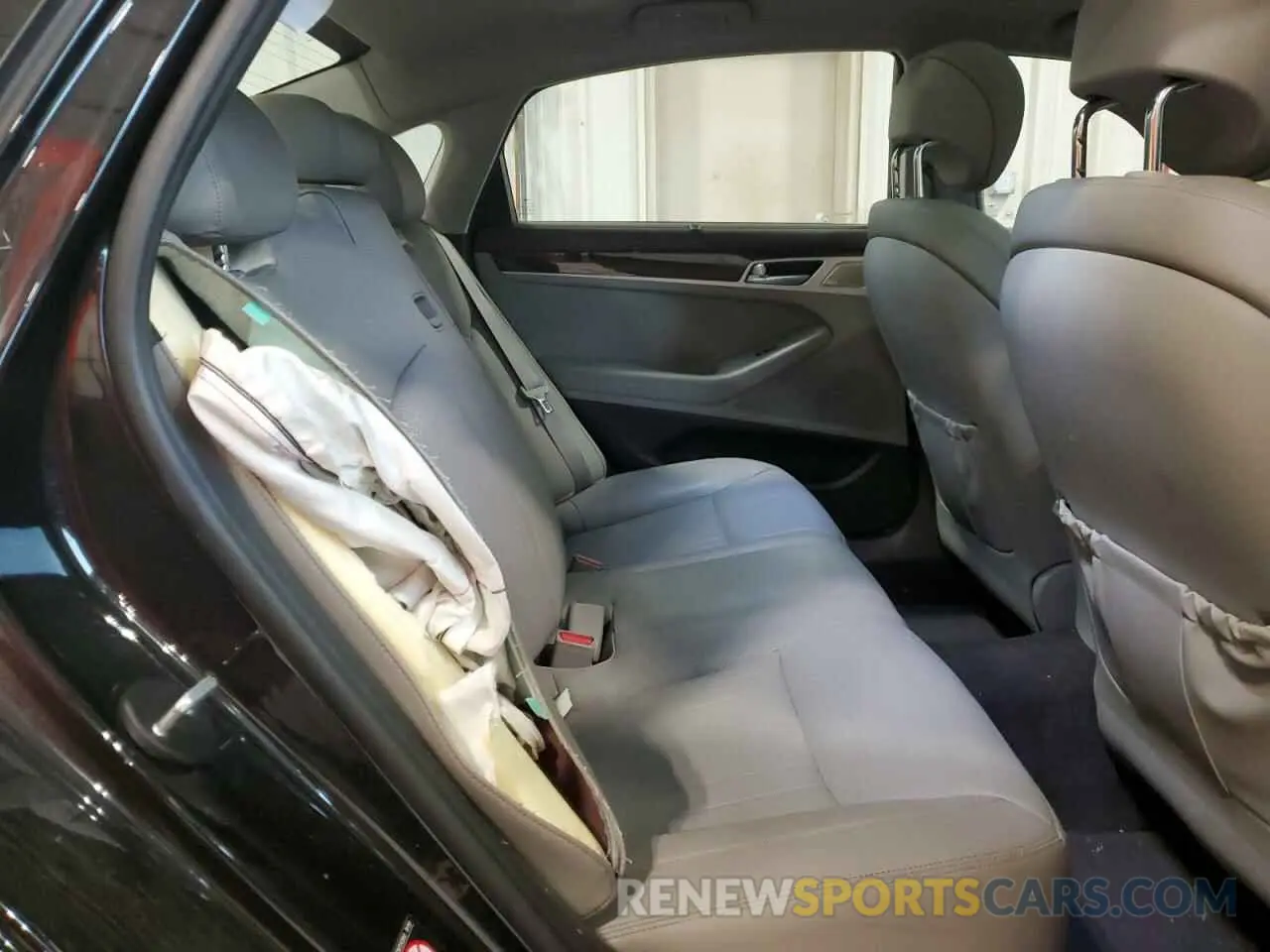 10 Photograph of a damaged car KMTFN4JE2KU309818 GENESIS G80 2019