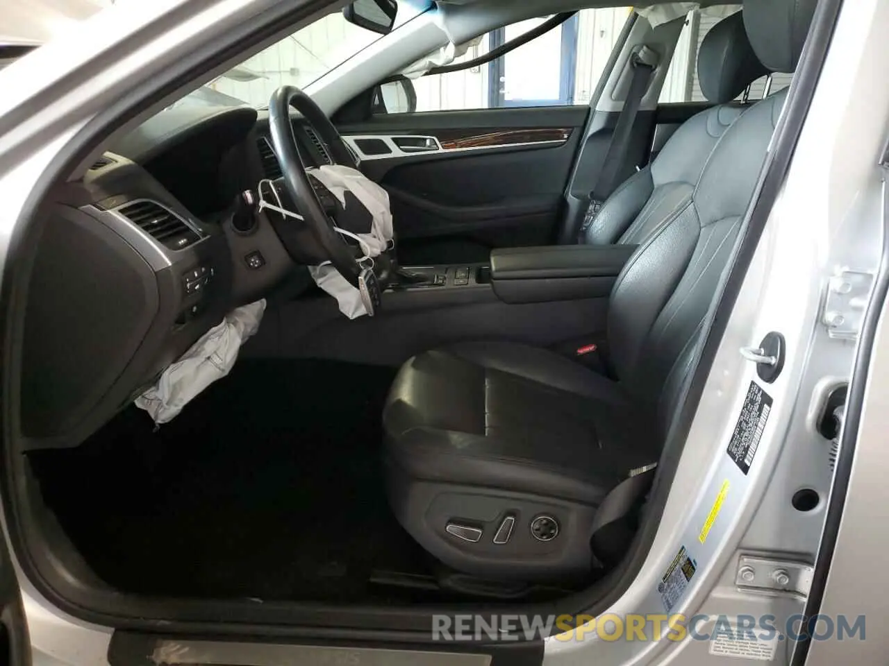 7 Photograph of a damaged car KMTFN4JE8KU309774 GENESIS G80 2019