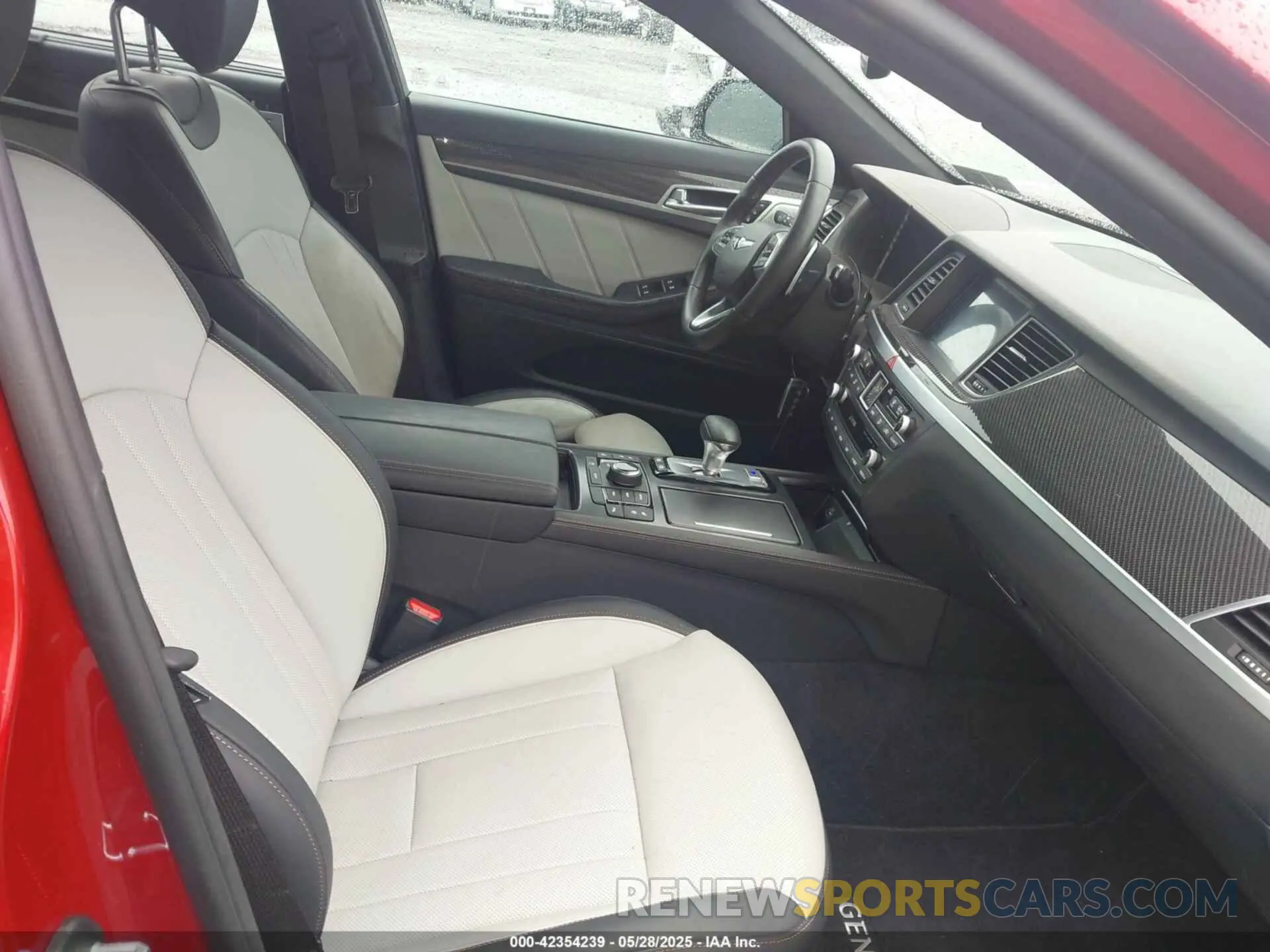 5 Photograph of a damaged car KMTFN4JB4LU331052 GENESIS G80 2020