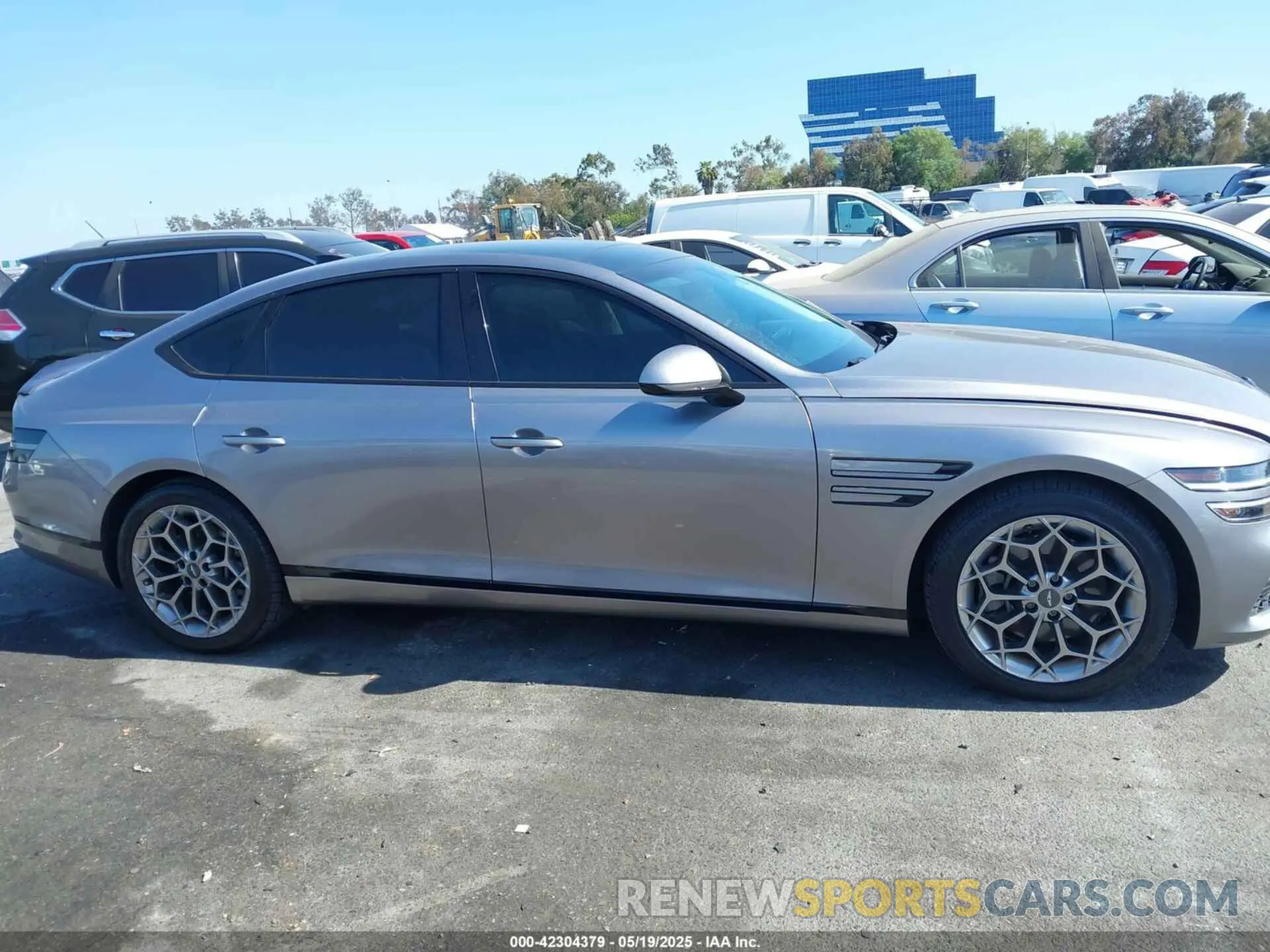 13 Photograph of a damaged car KMTGB4SC7MU046660 GENESIS G80 2021