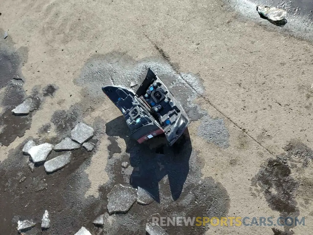12 Photograph of a damaged car KMTGB4SC3NU092276 GENESIS G80 2022