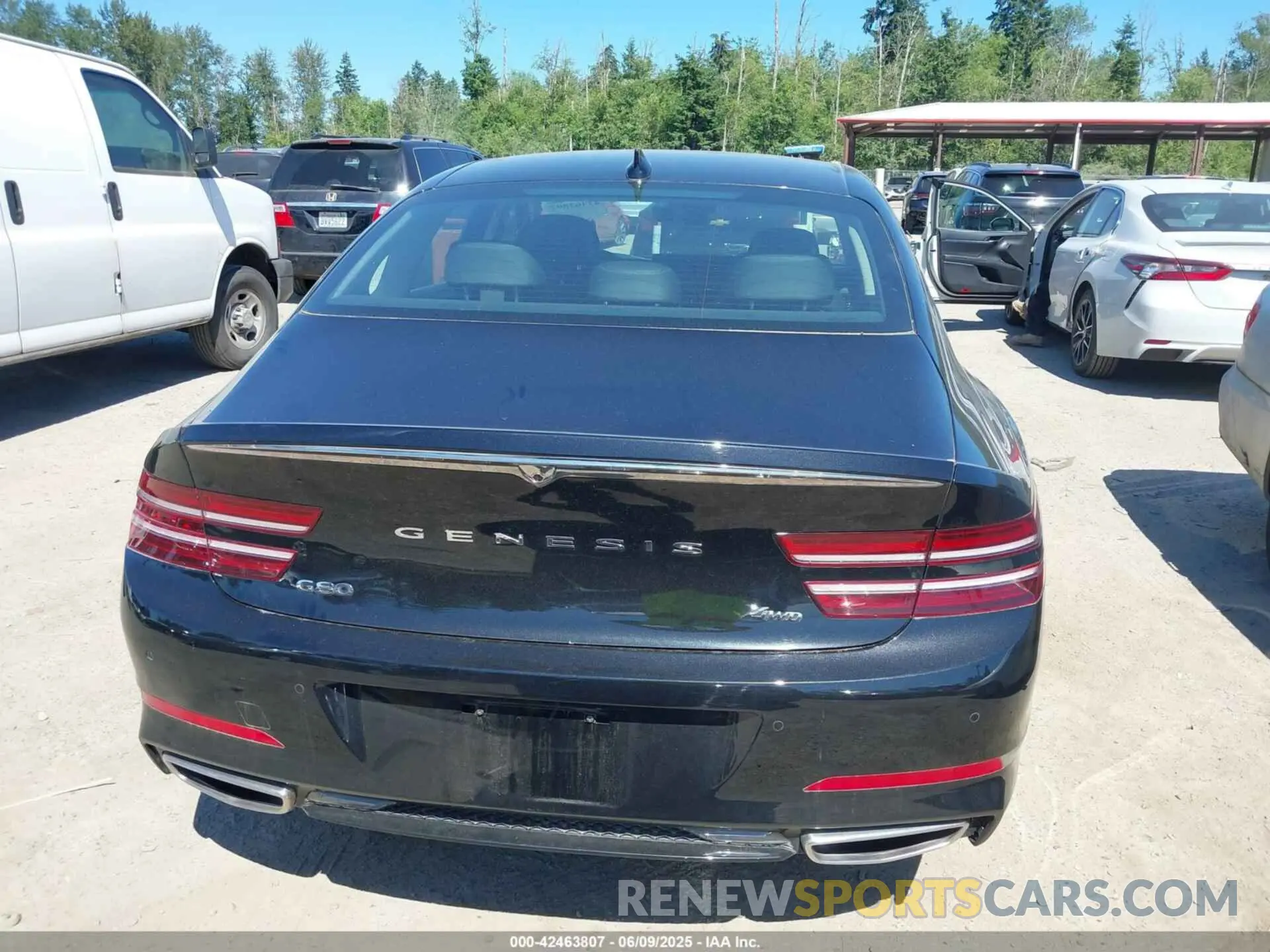 17 Photograph of a damaged car KMTGB4SC2PU185681 GENESIS G80 2023