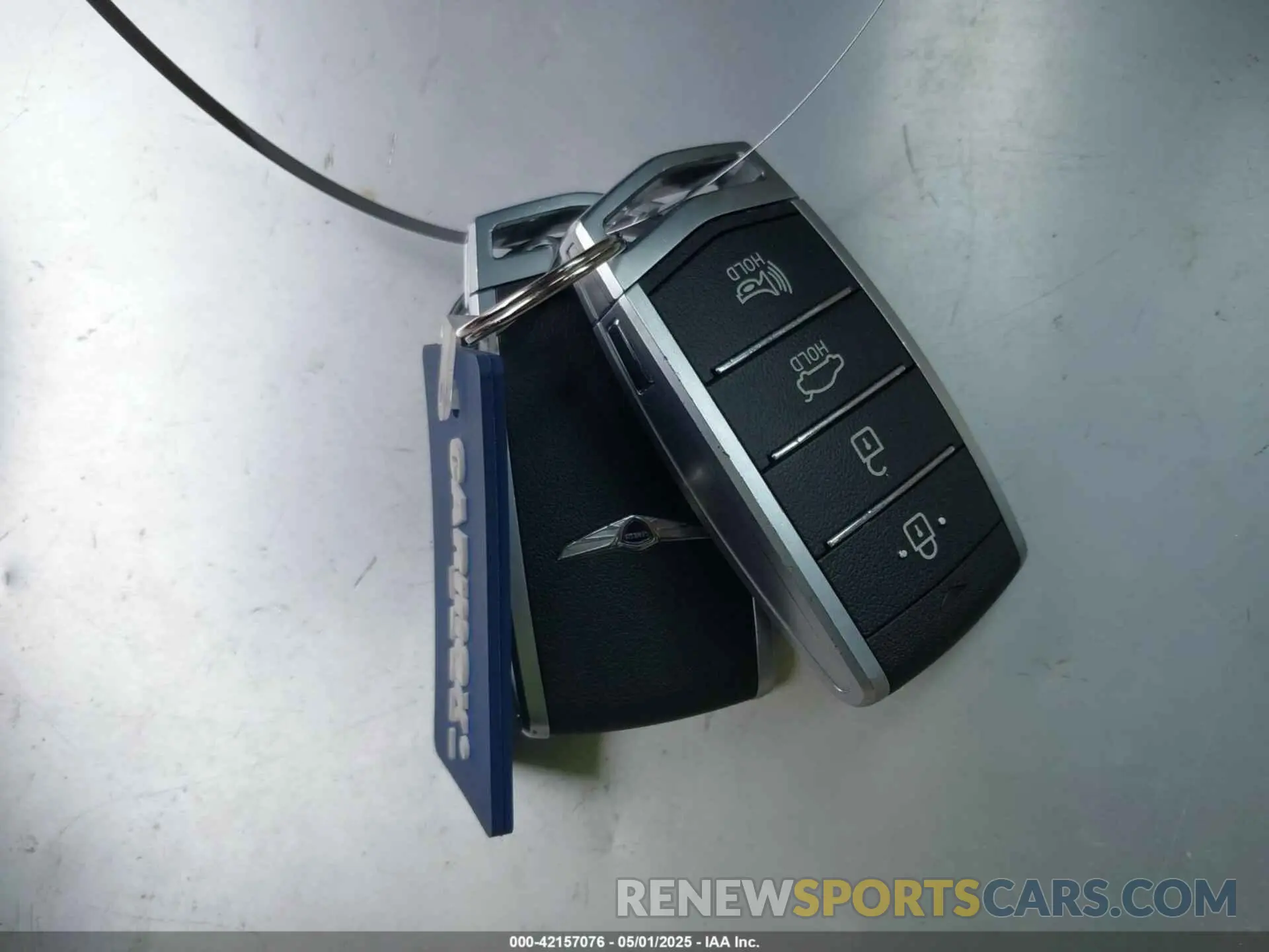 11 Photograph of a damaged car KMTF34JA4KU061686 GENESIS G90 2019