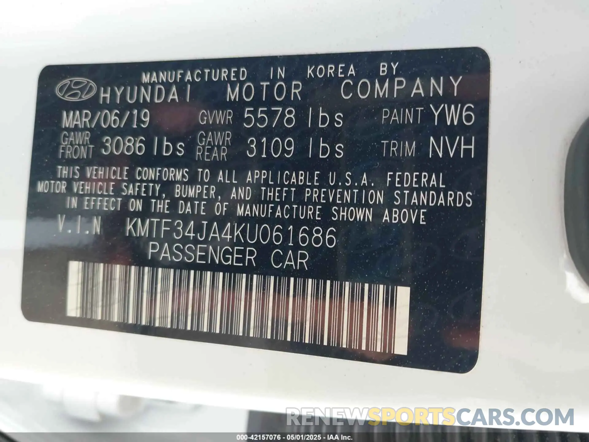 9 Photograph of a damaged car KMTF34JA4KU061686 GENESIS G90 2019