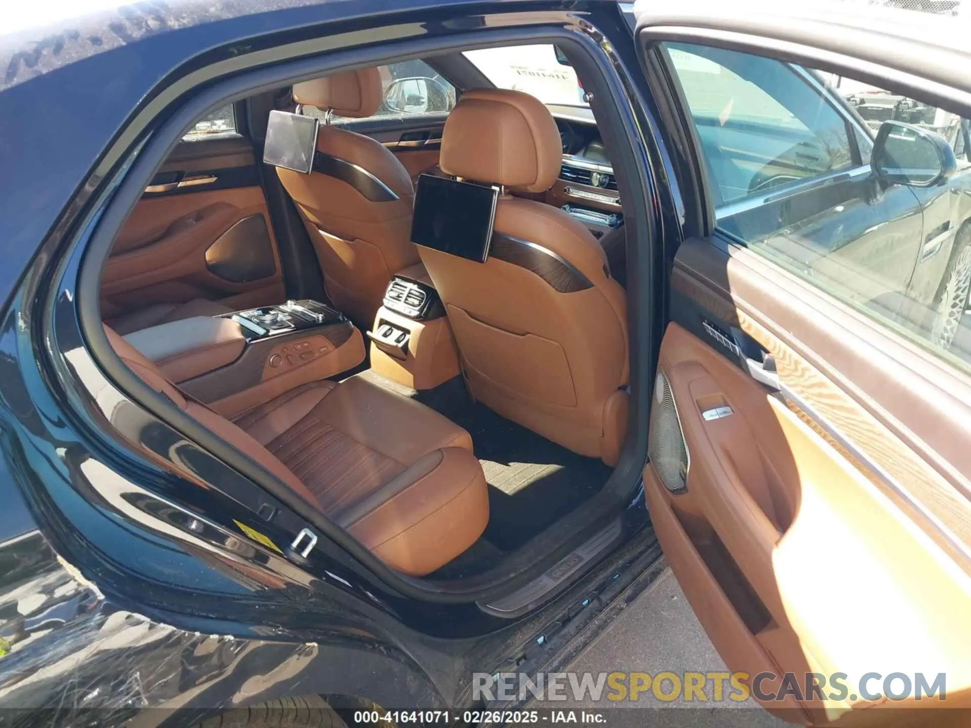 8 Фотография поврежденного автомобиля KMTF54PH0LU080767 GENESIS G90 2020