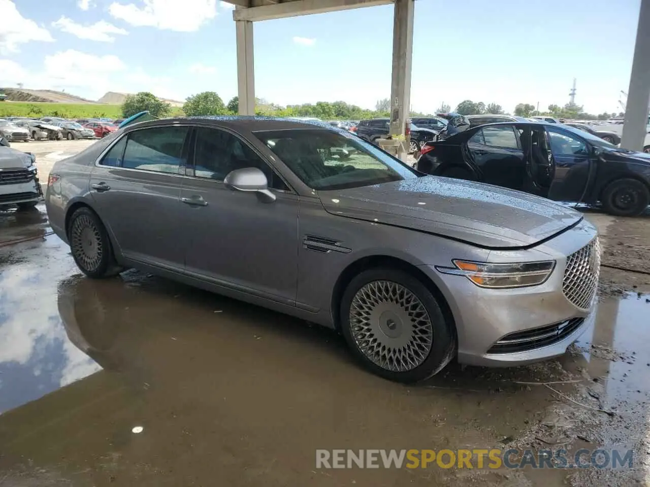 4 Photograph of a damaged car KMTF34PA2MU090131 GENESIS G90 2021