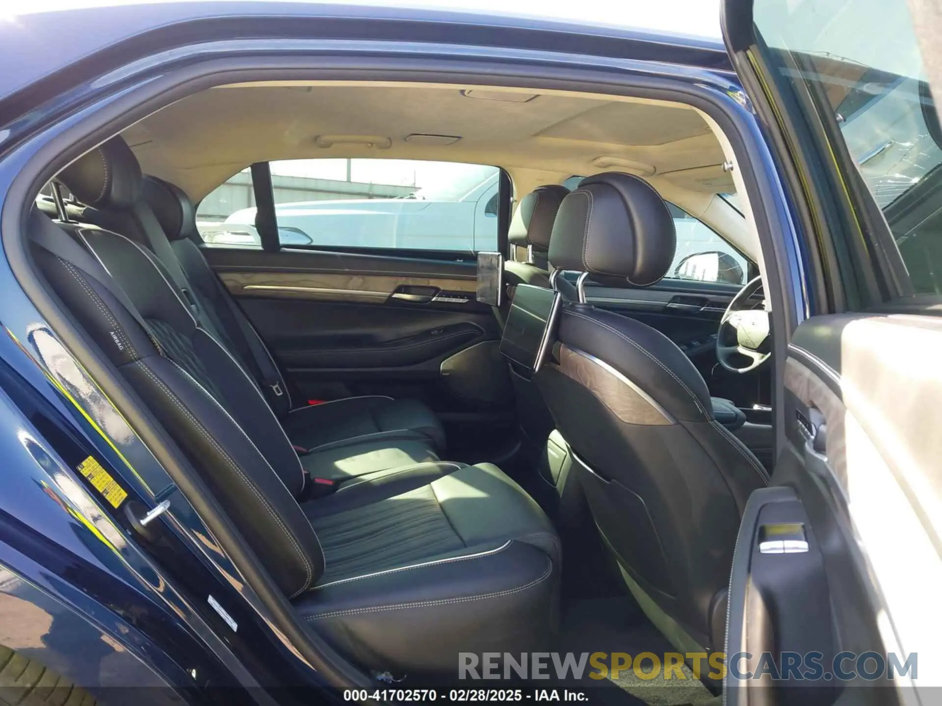 8 Фотография поврежденного автомобиля KMTF54PH4MU085164 GENESIS G90 2021