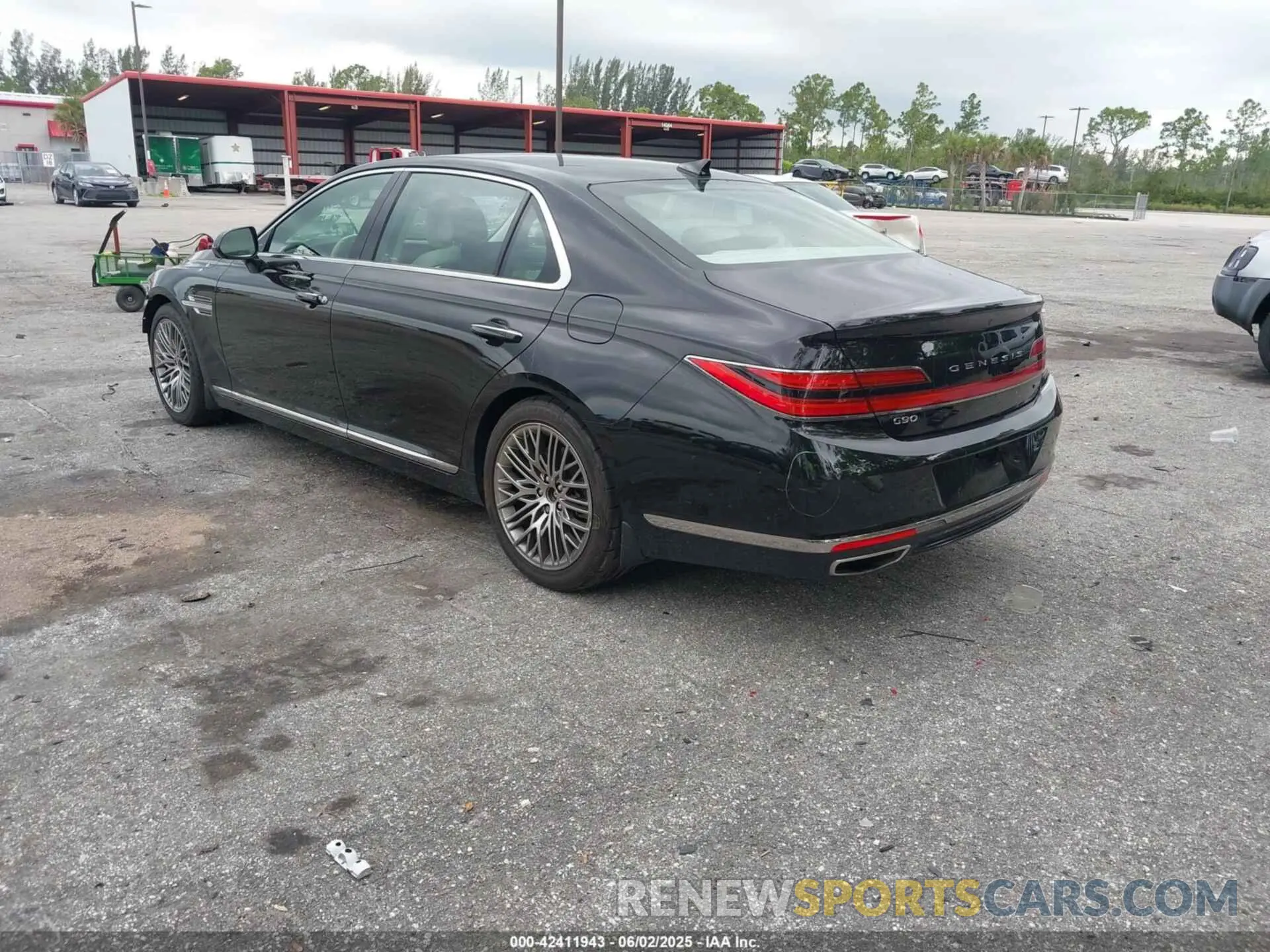 3 Photograph of a damaged car KMTF54PH6NU096409 GENESIS G90 2022