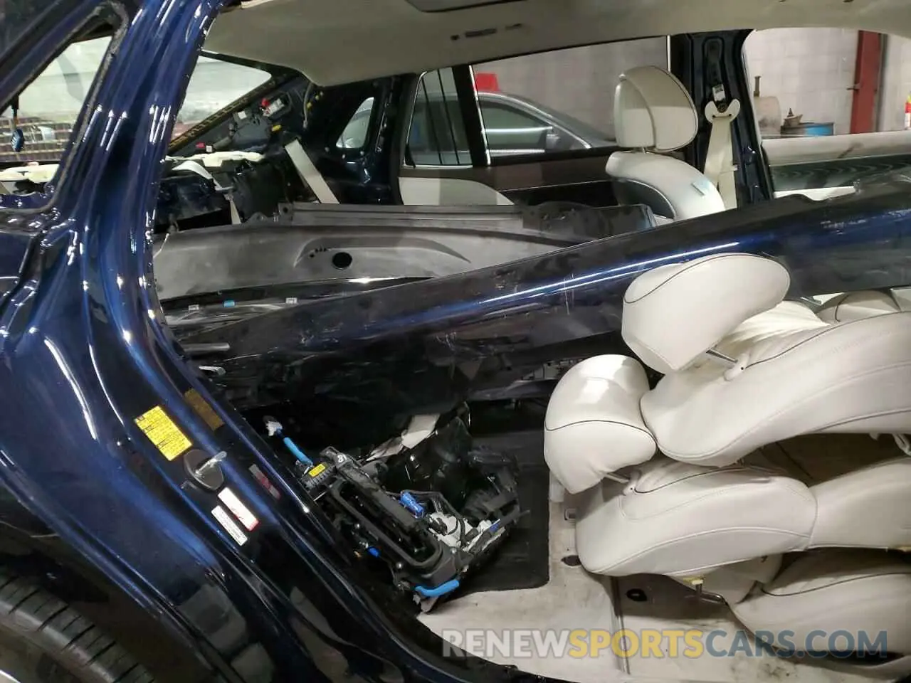 10 Photograph of a damaged car KMTFB4SD5PU008286 GENESIS G90 2023