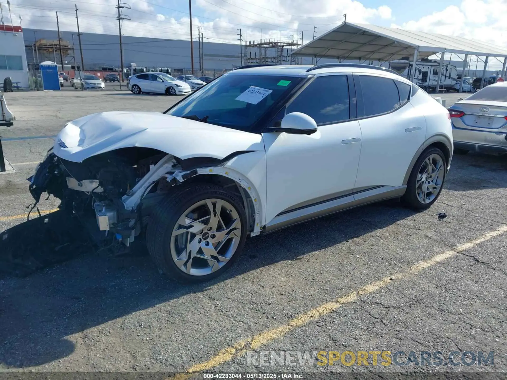 2 Photograph of a damaged car KMUKEDTB2PU014917 GENESIS GV60 2023