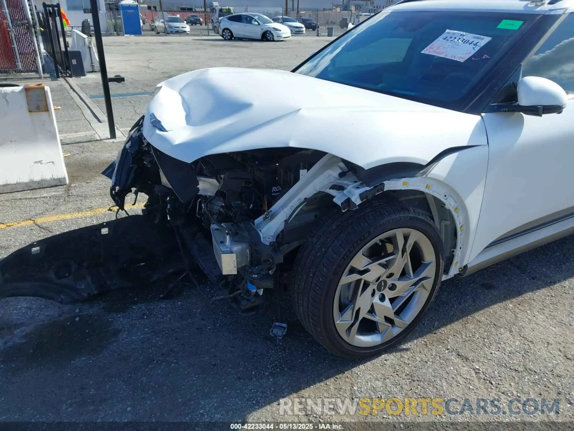 20 Photograph of a damaged car KMUKEDTB2PU014917 GENESIS GV60 2023