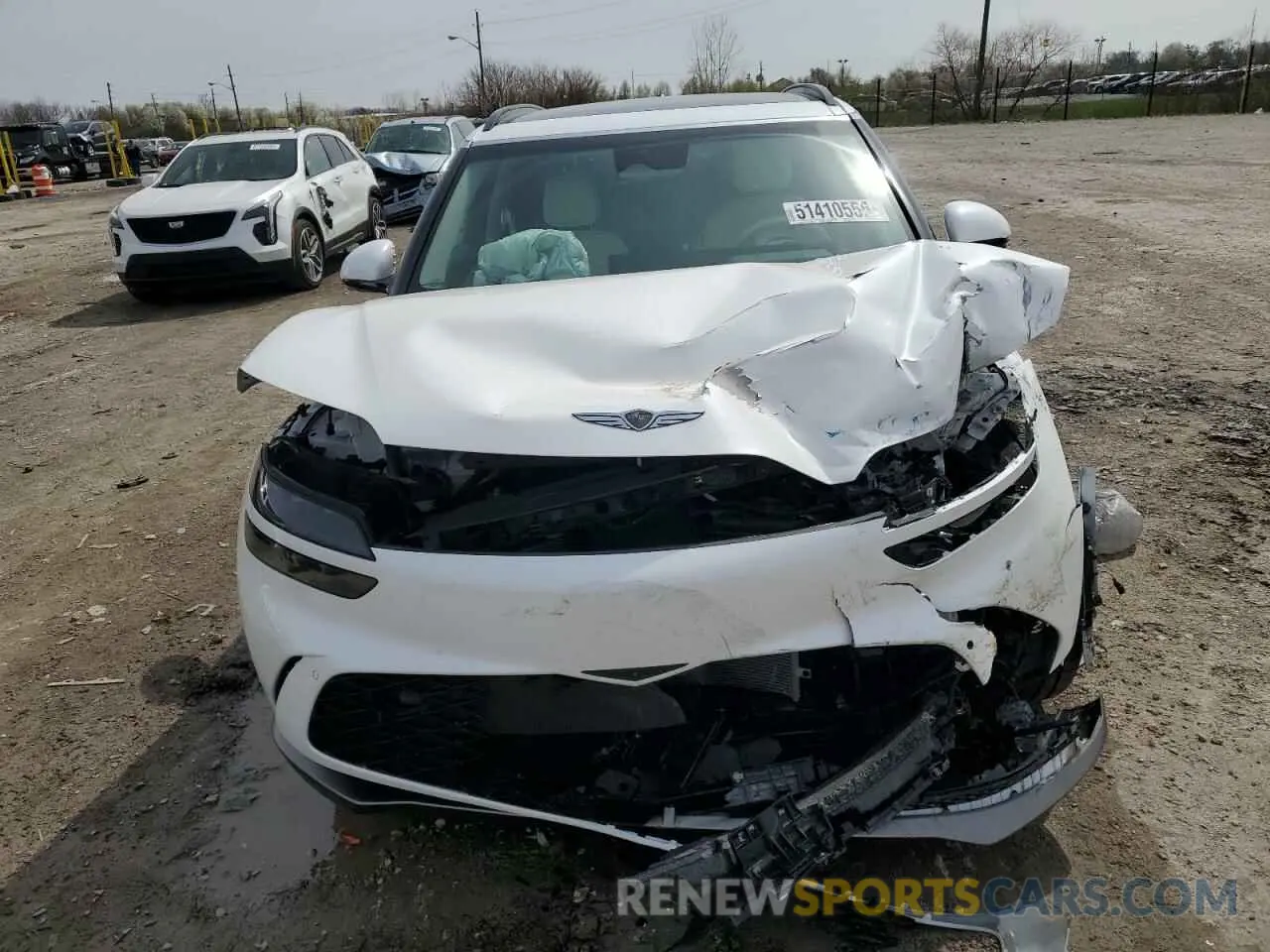 5 Photograph of a damaged car KMUKCDSC5RU020102 GENESIS GV60 ADVAN 2024