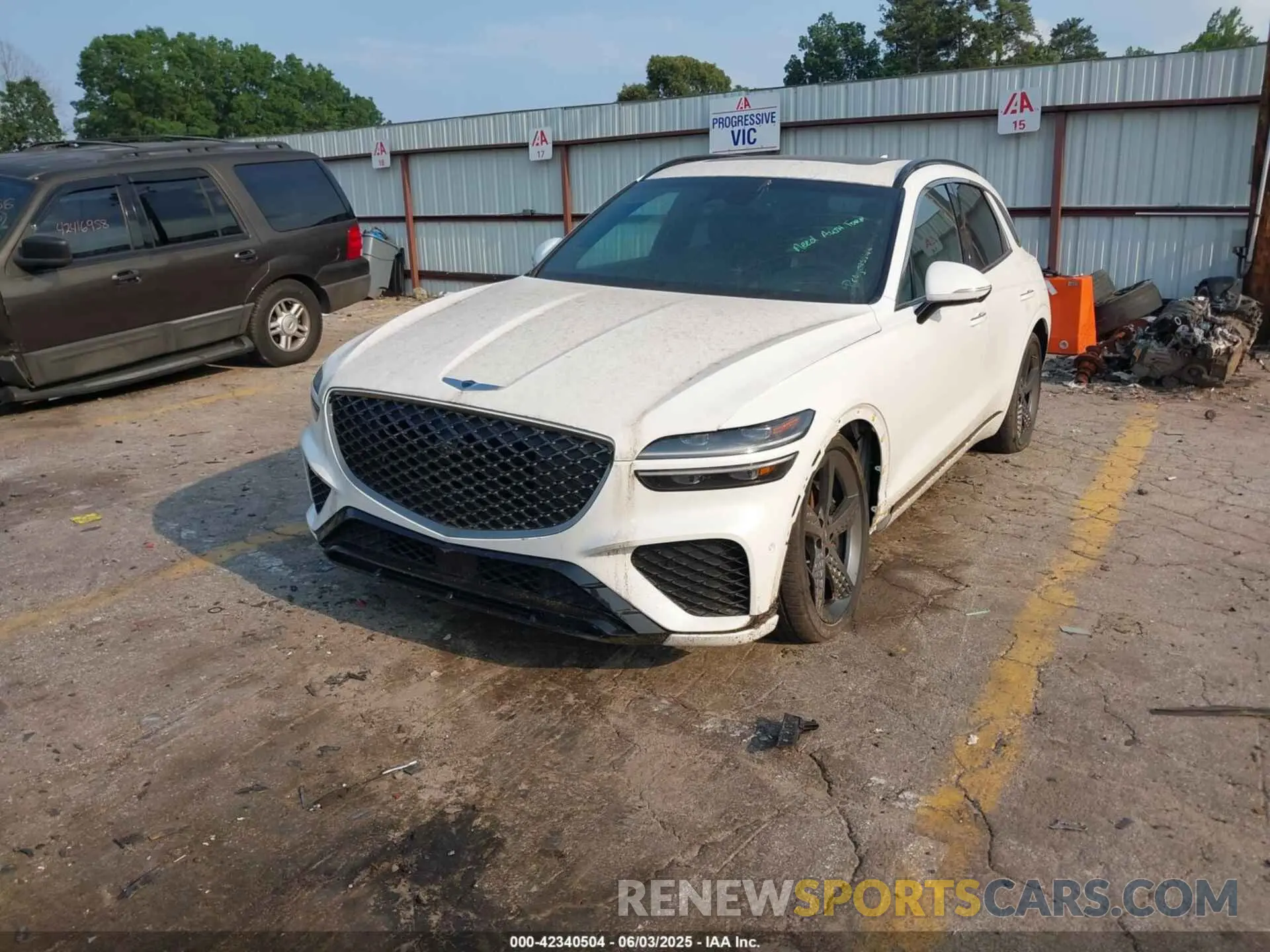 2 Photograph of a damaged car KMUMCDTC6NU040733 GENESIS GV70 2022