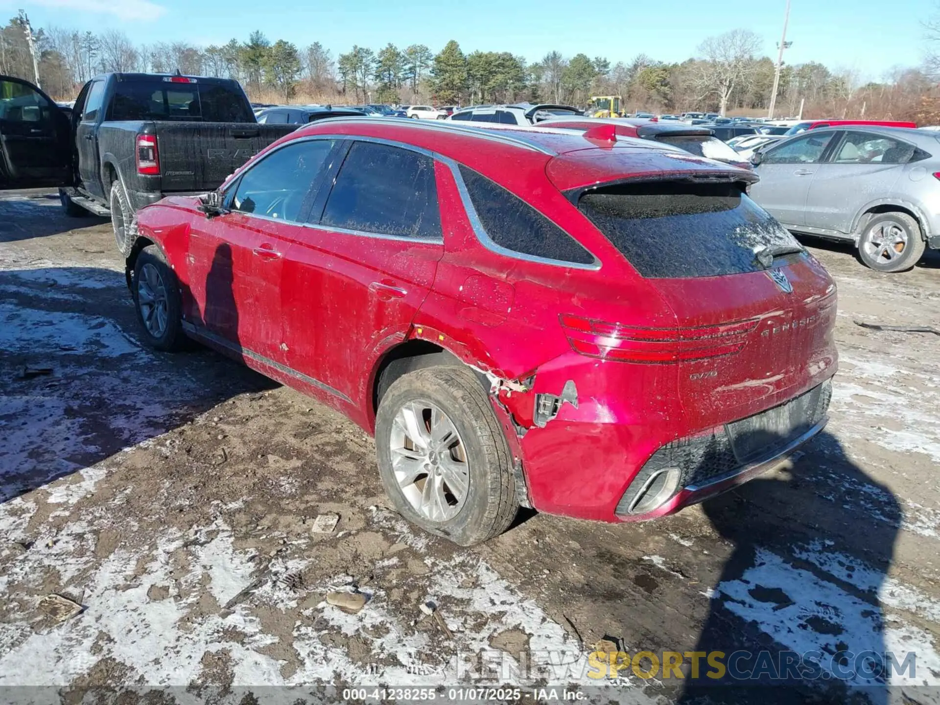 3 Фотография поврежденного автомобиля KMUMADTB6PU089110 GENESIS GV70 2023
