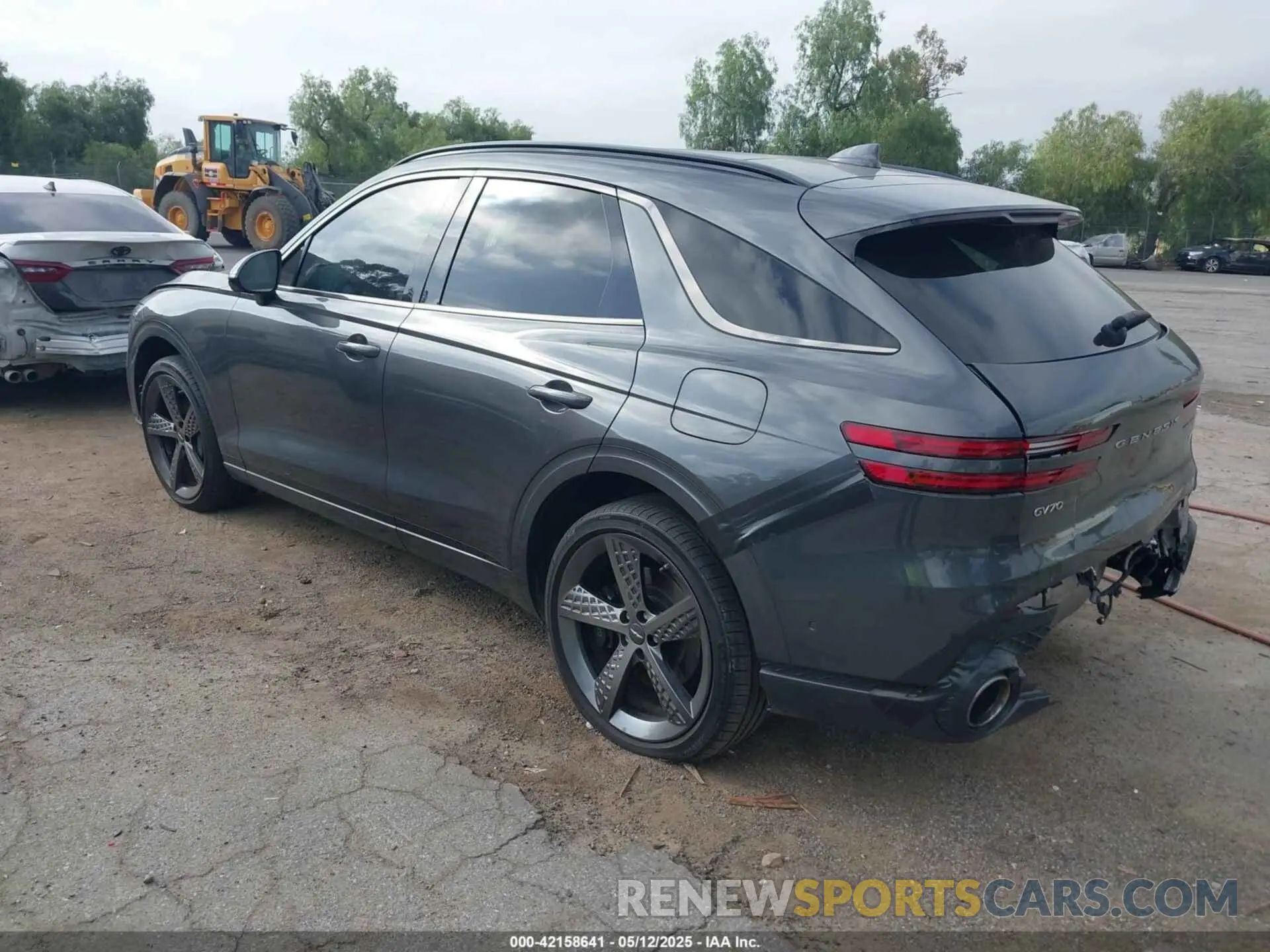 3 Фотография поврежденного автомобиля KMUMADTB6PU090631 GENESIS GV70 2023