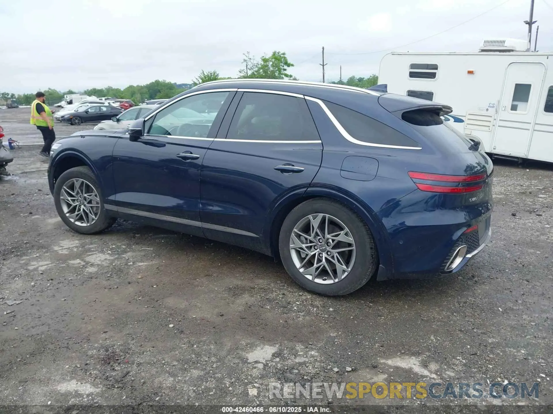 3 Фотография поврежденного автомобиля KMUMADTB7PU130120 GENESIS GV70 2023