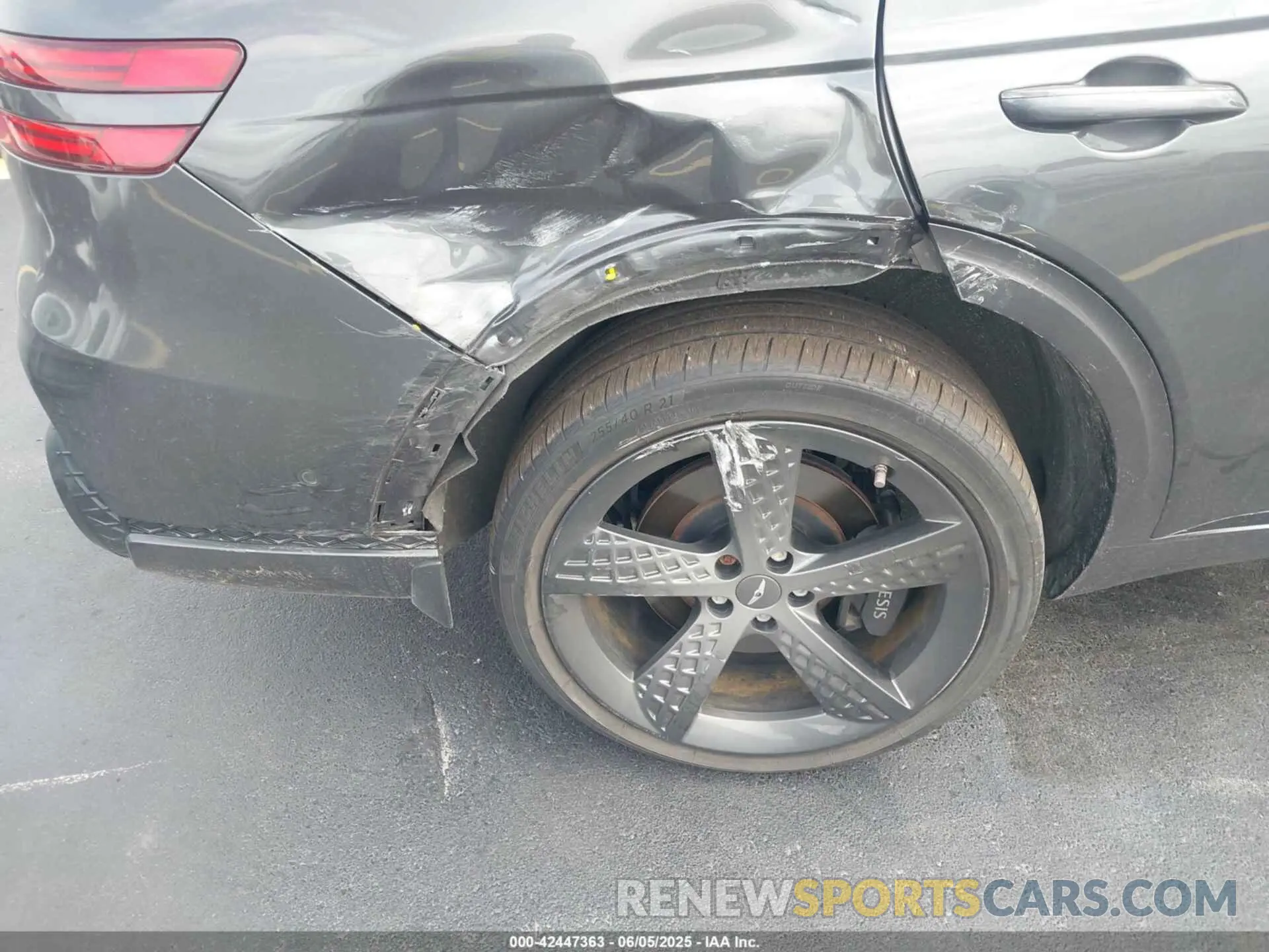 6 Photograph of a damaged car KMUMADTBXPU094777 GENESIS GV70 2023