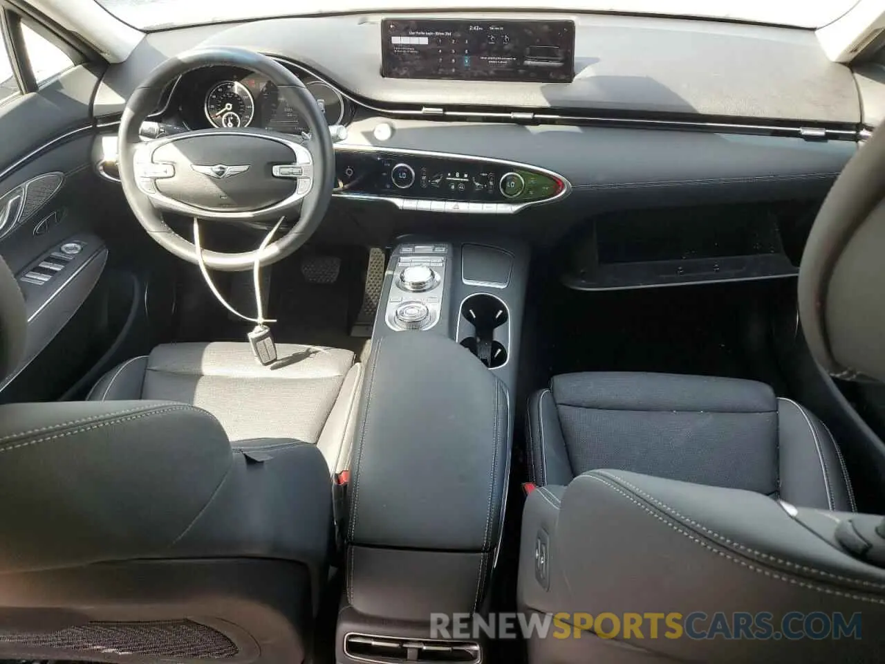 8 Фотография поврежденного автомобиля KMUMADTB5PU135946 GENESIS GV70 BASE 2023