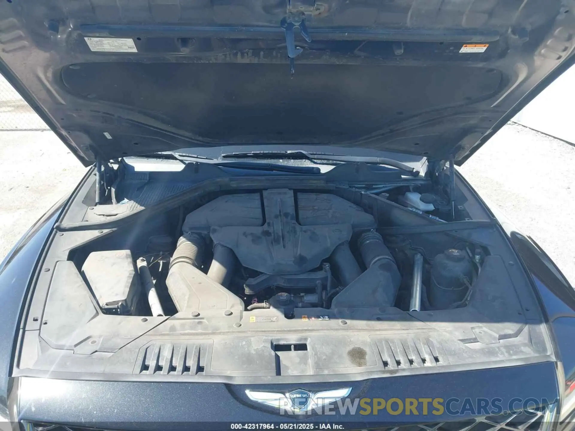 10 Photograph of a damaged car KMUHCESC1MU058760 GENESIS GV80 2021